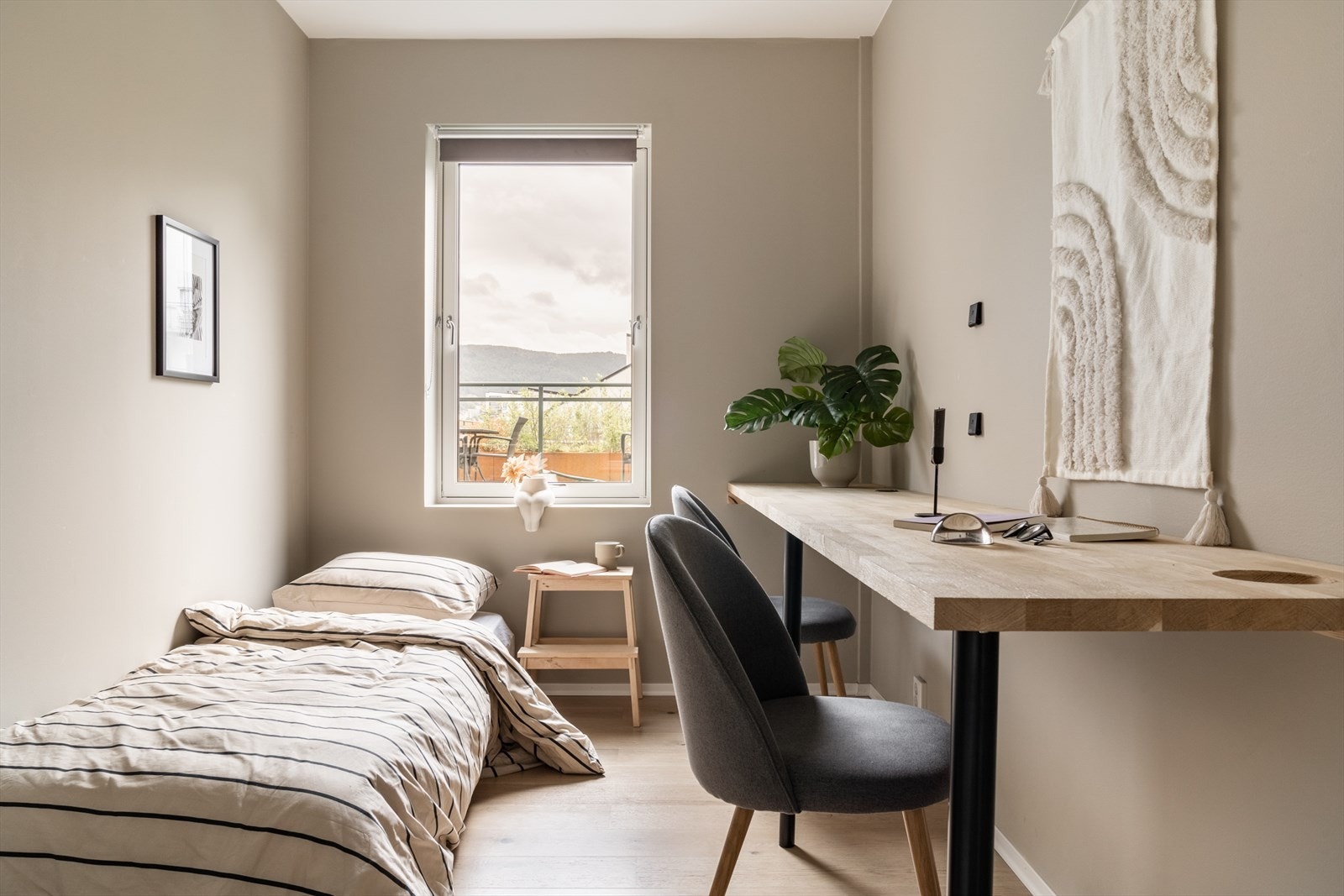 Dette soverommet måler til 7,4m². God plass til å innrede med både seng og skrivepult. Galleribilde