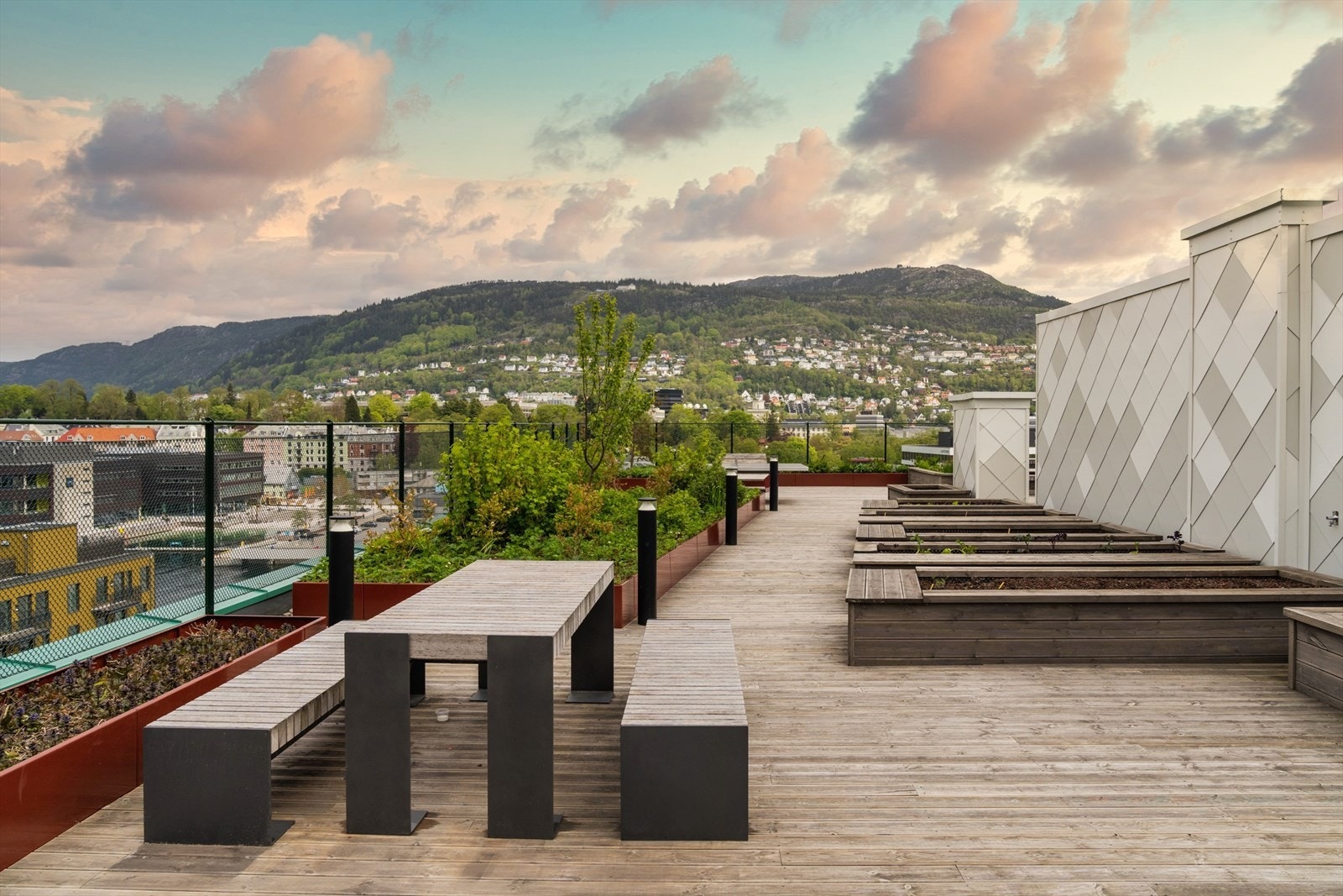 Heldig en er den som kan nyte de fine sommerdagene her! Galleribilde