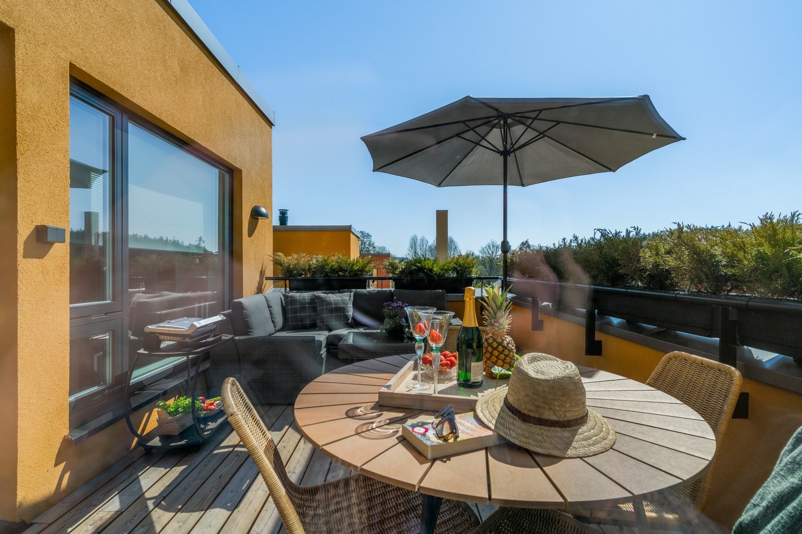 Solrik takterrasse Galleribilde