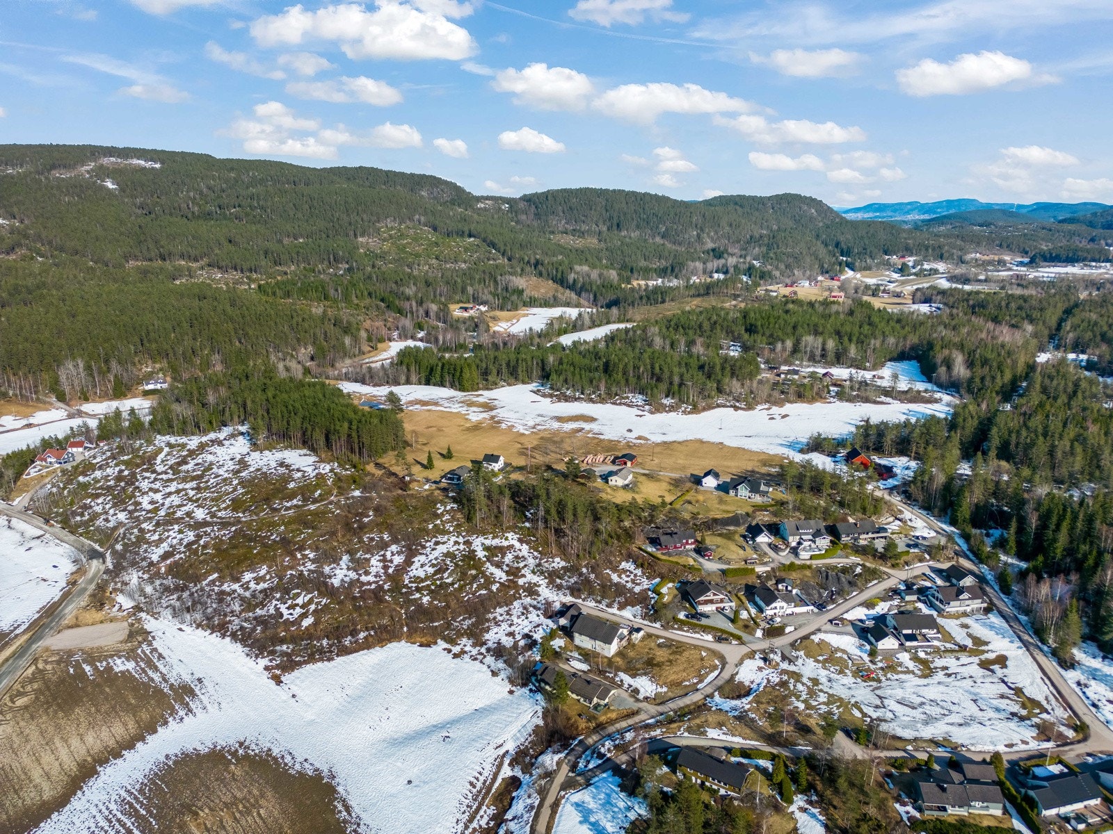 Området er landlig og fredelig med fine turområder i nærområdet Galleribilde