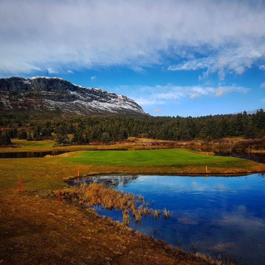 Golfbanen får snart et hvitt slør over seg. Foto: Knut Erik Balle Hagen Galleribilde