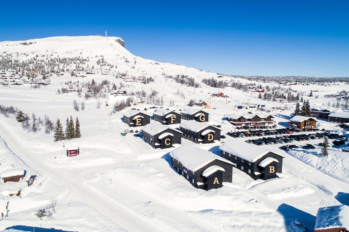 Velkommen til Skitorget på Skeikampen! Mer sentral beliggenhet i umiddelbar nærhet til golfbane, alpinanlegg og langrennsløyper skal du lete lenge etter Galleribilde