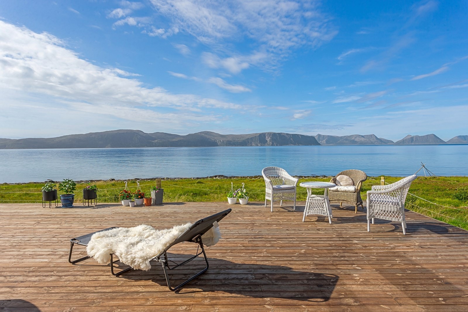 Nydelig beliggenhet ved sjøen Galleribilde