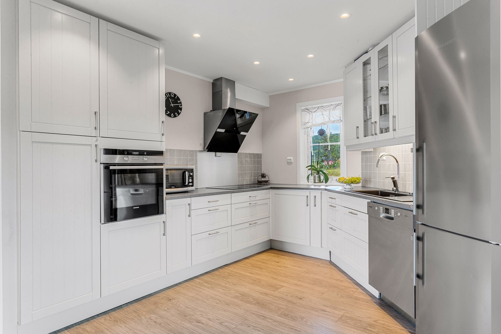 Integrert komfyr og koketopp Galleribilde