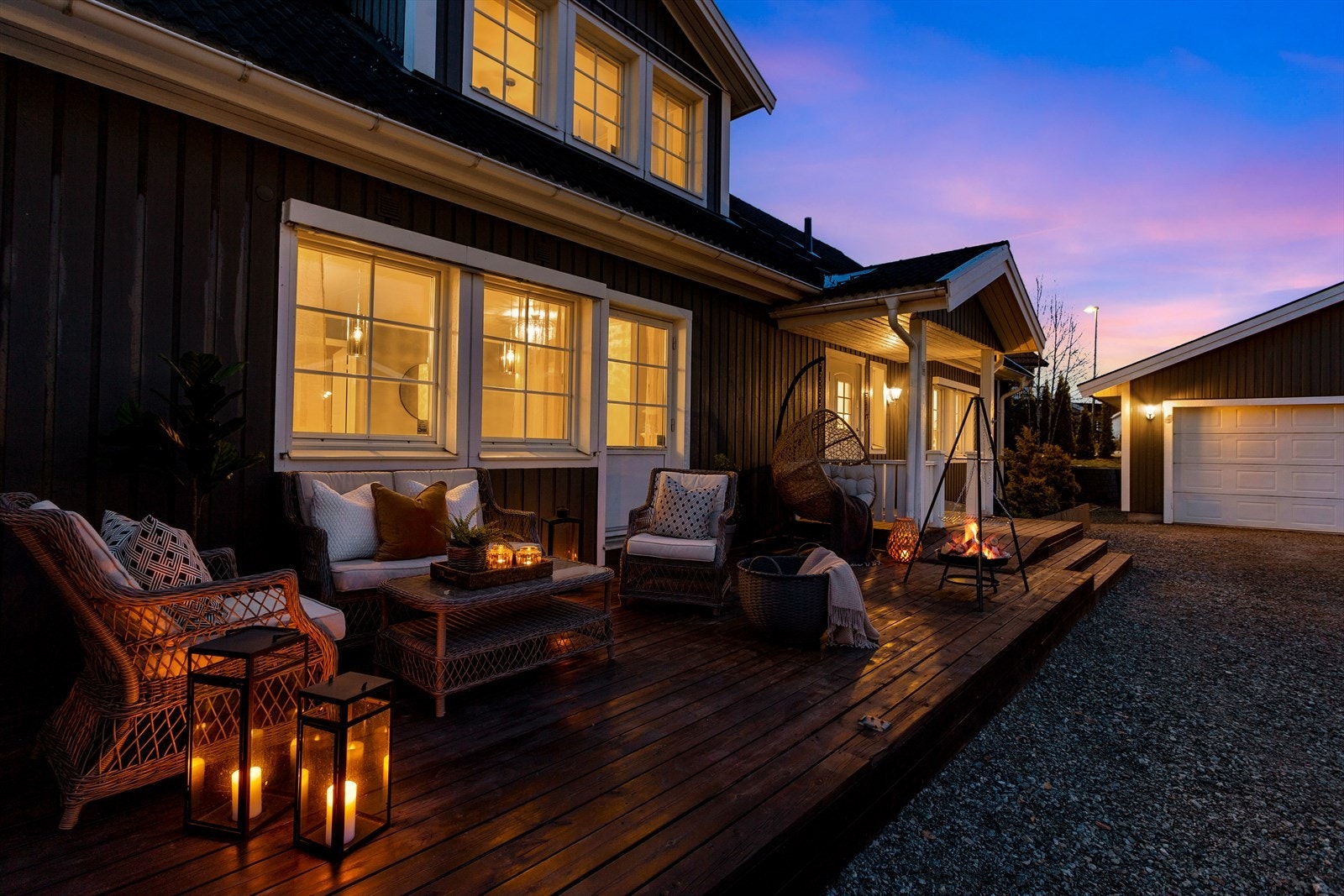 Kveldsstemning på plattingen. Galleribilde