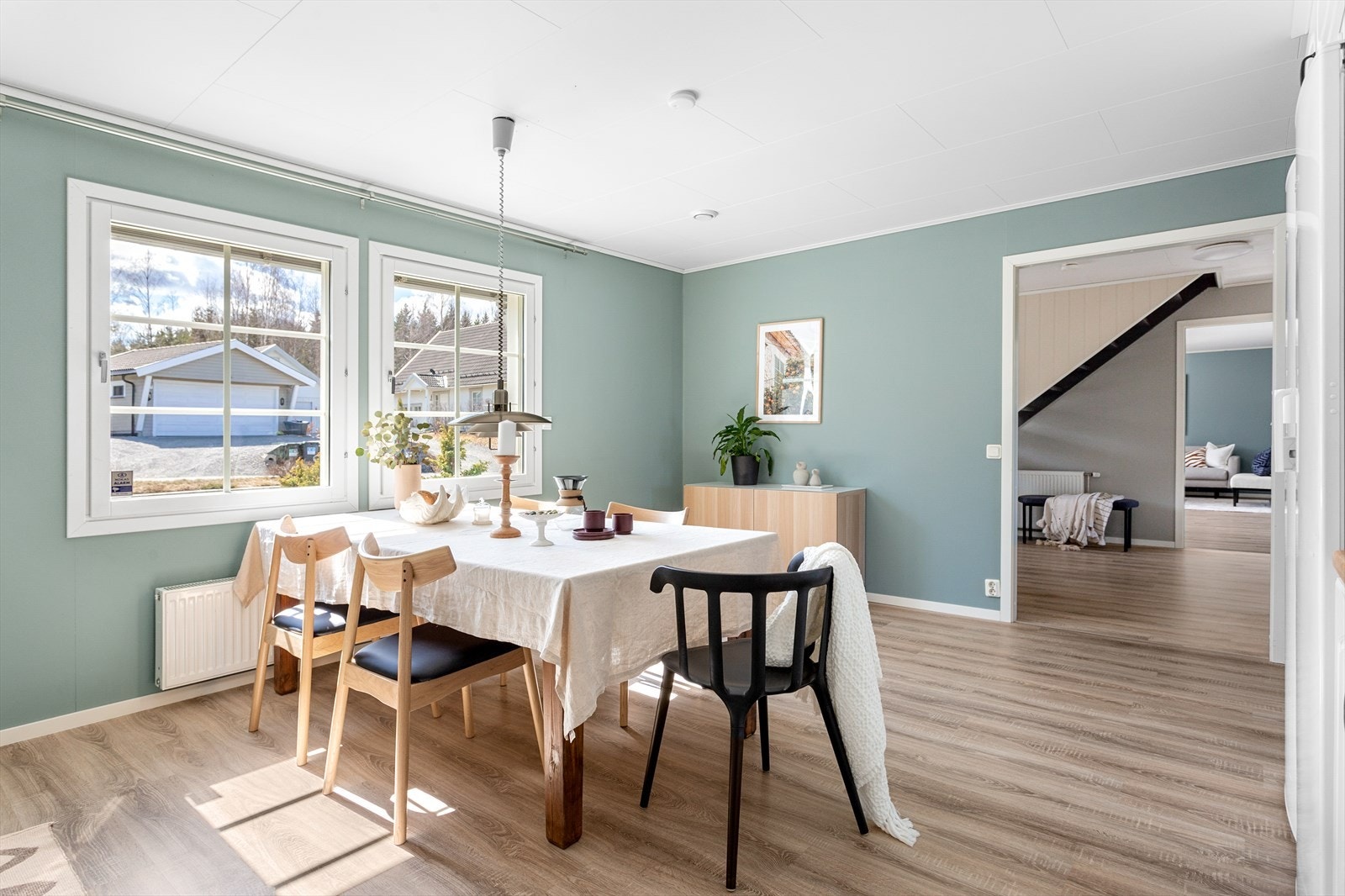 Kjøkken/spisegruppe. Galleribilde