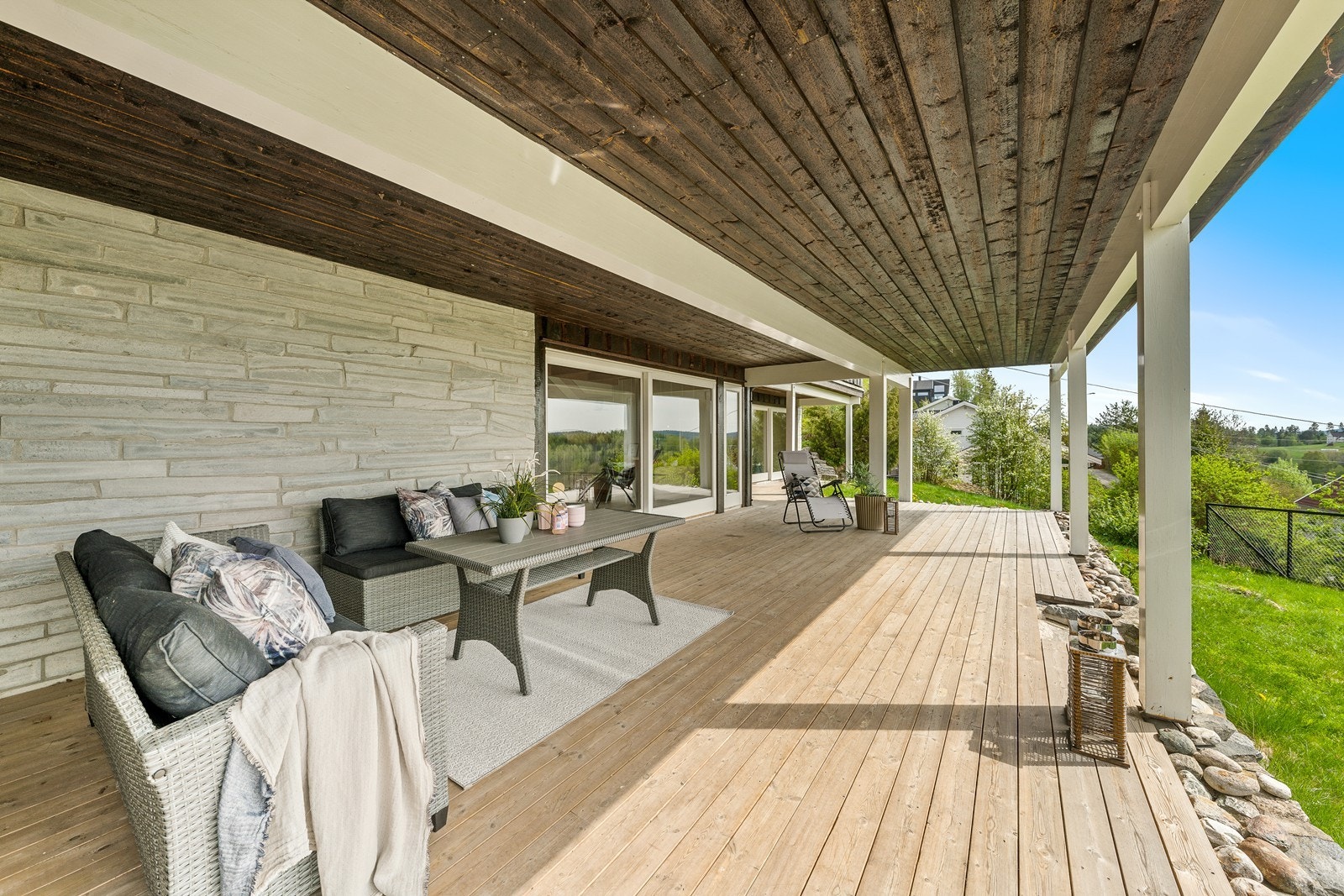 Uteplass i underetasjen Galleribilde