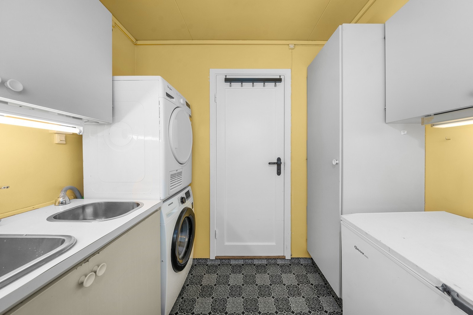 Vaskerom Galleribilde