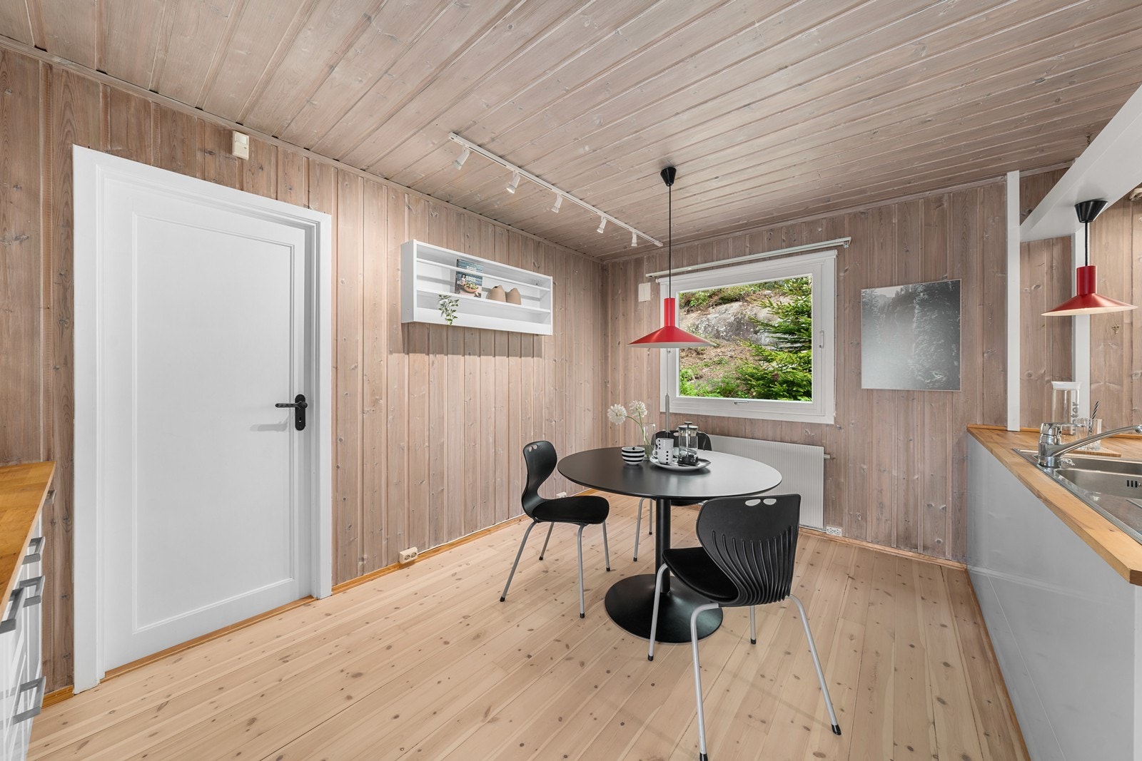 Kjøkken med spiseplass Galleribilde