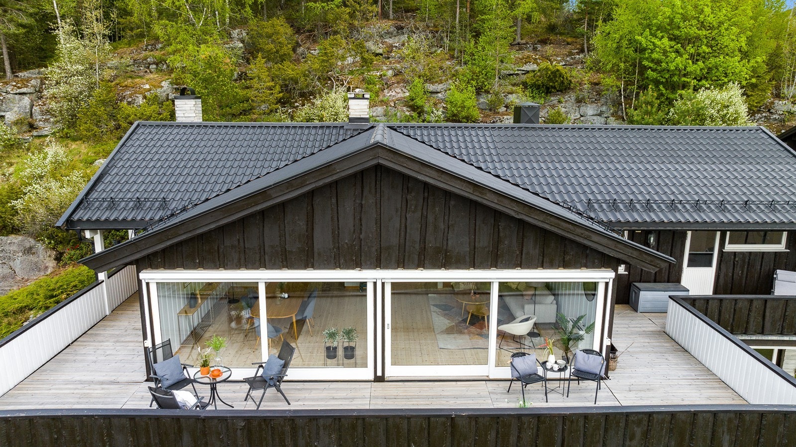 Store terrasser med gode solforhold og fantastisk utsikt Galleribilde