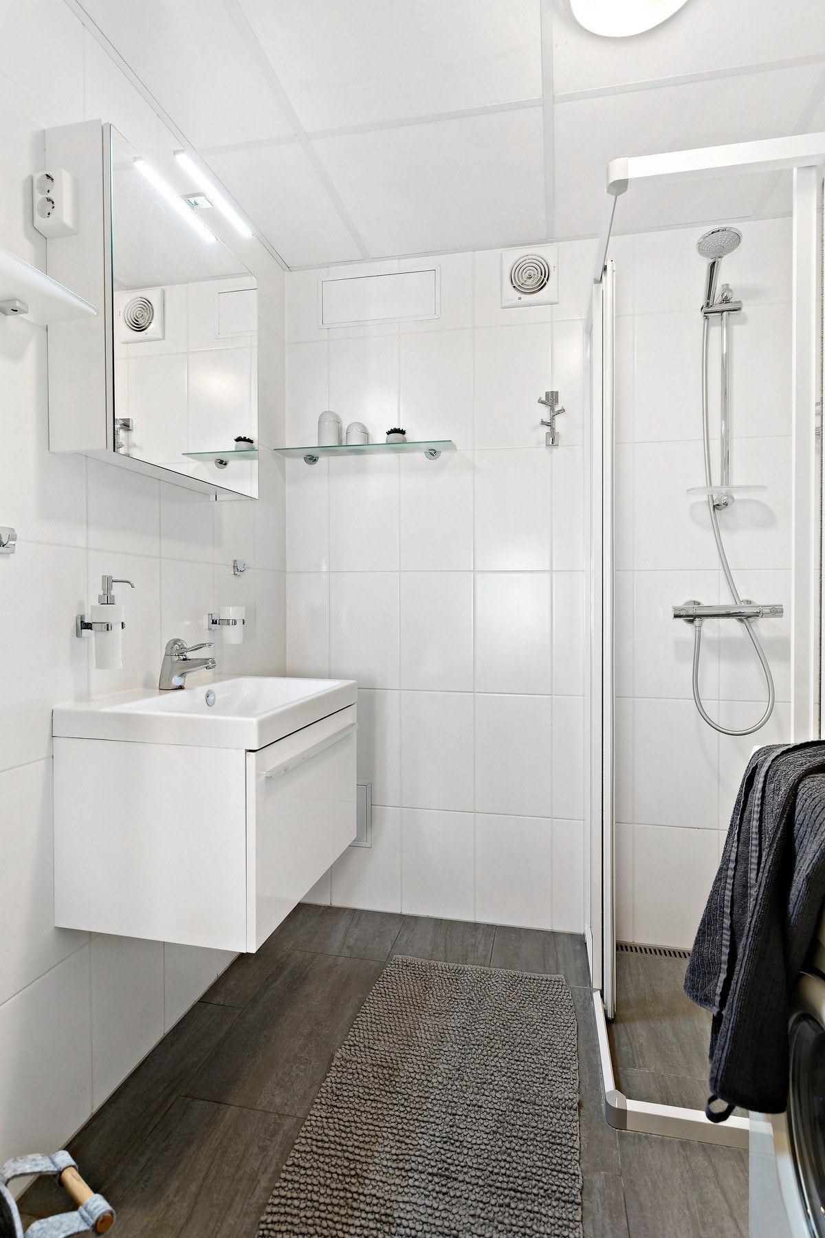 Stor leilighet - Bad renovert i 2018. Galleribilde