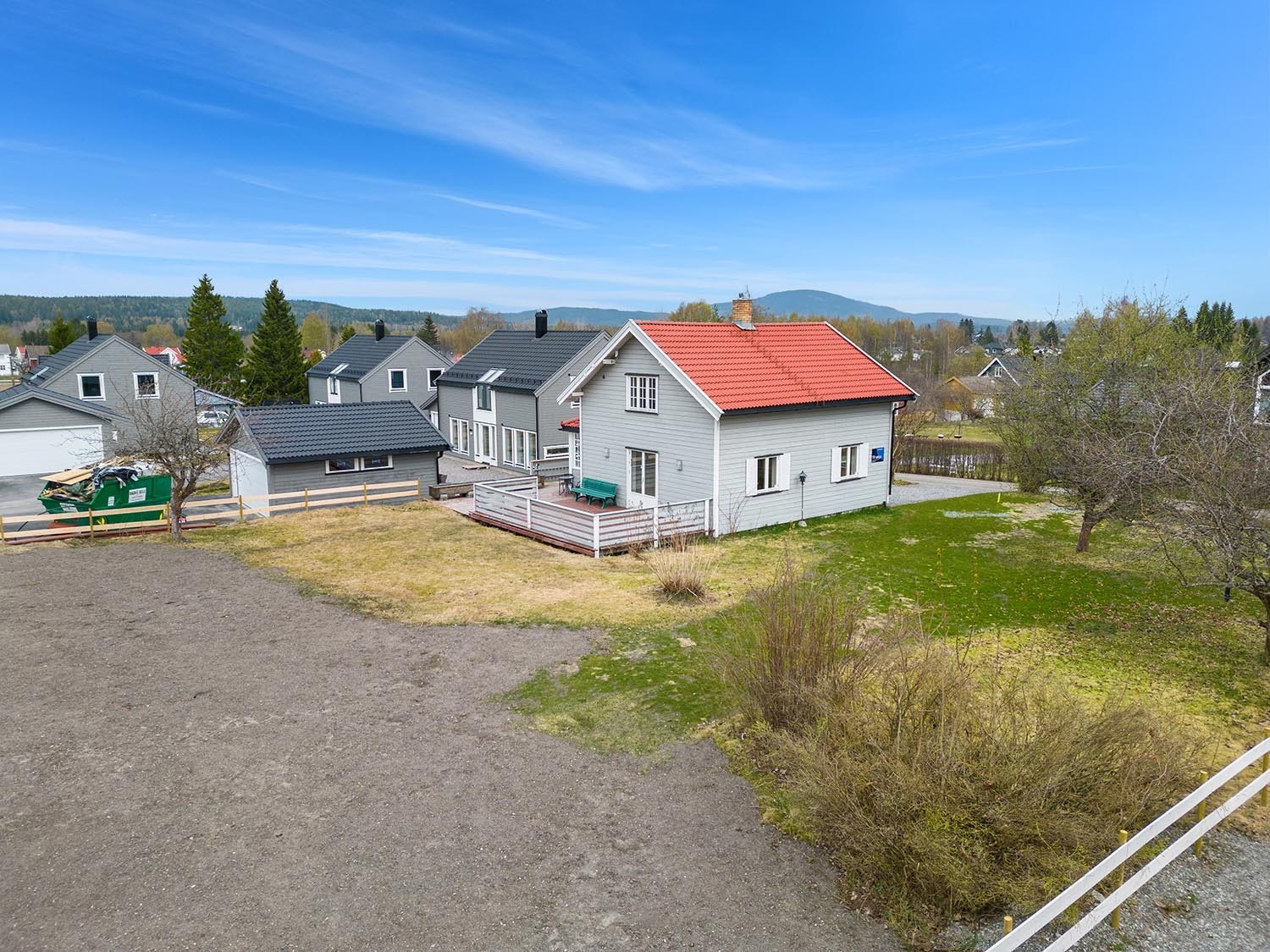 Oversiktsbilde av eiendommen. Galleribilde