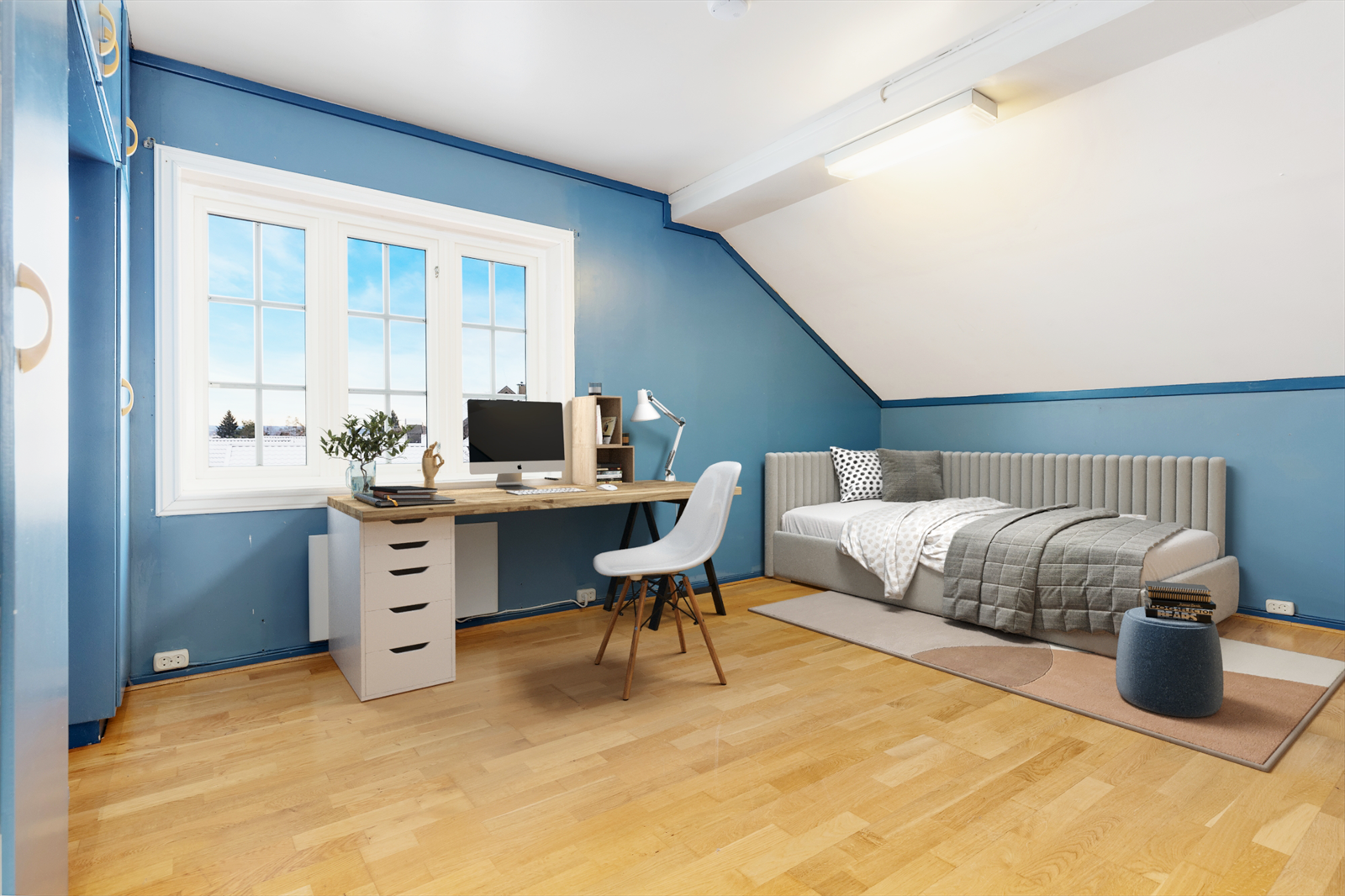Soverom 2. Bilder er digitalt manipulert og er en illustrasjon. Møbler og annen innredning er (3D) satt inn digitalt. Bildene er kun ment å illustrere mulighetene i boligen og gjenspeiler ikke dagens situasjon. Galleribilde