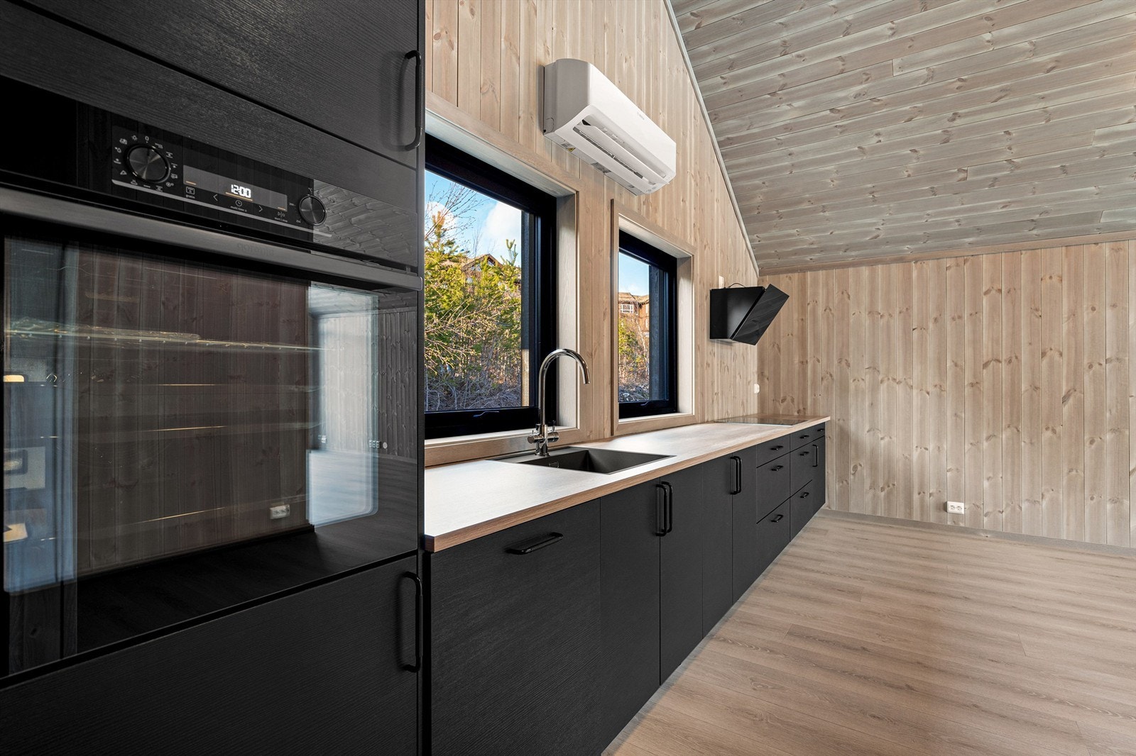 Kjøkken - Varmepumpe/aircondition Galleribilde