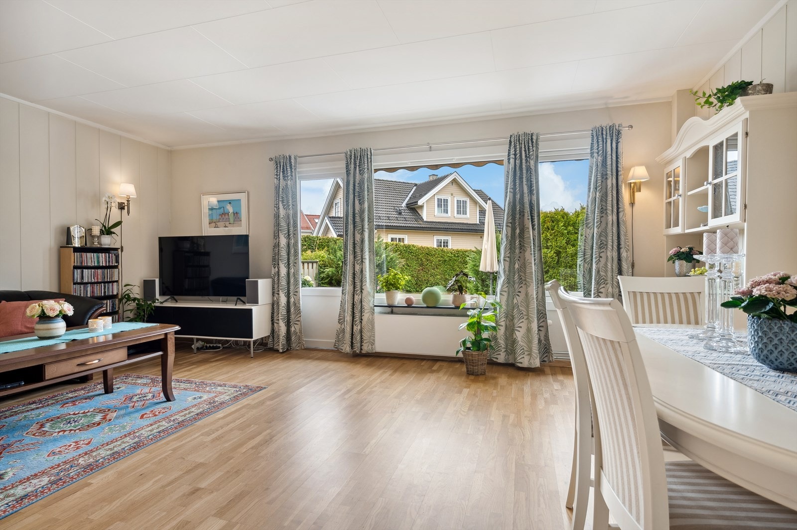 Fra stuen har du adkomst til solrik terrasse. Galleribilde