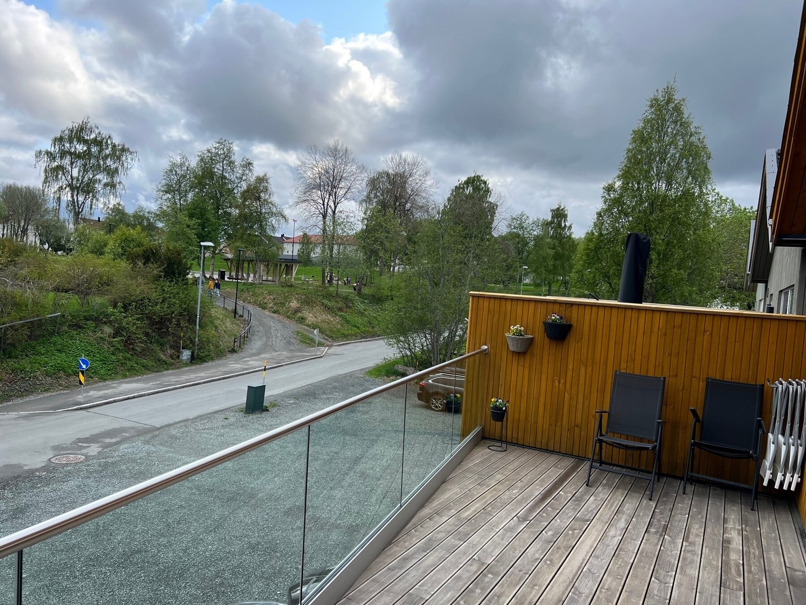 Fantastisk beliggenhet et steinkast unna Skjermvegen aktivitetspark Galleribilde