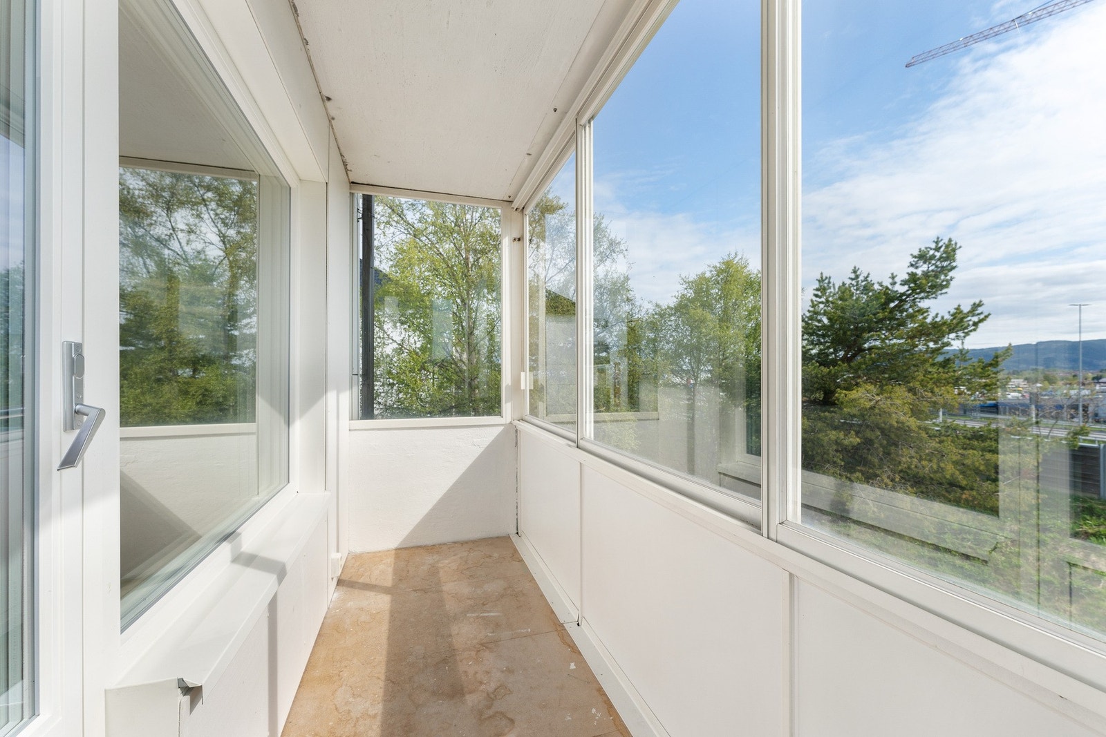 Innglasset balkong på 4 kvm. Galleribilde