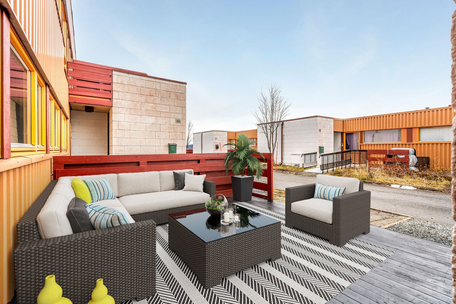 Terrasse i front - bildet er digitalt møbler. Galleribilde