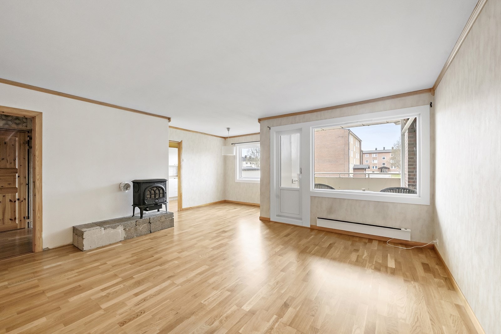 Leiligheten er å anse som et oppussingsobjekt. Her er mulighetene mange for å lage et moderne hjem! Galleribilde