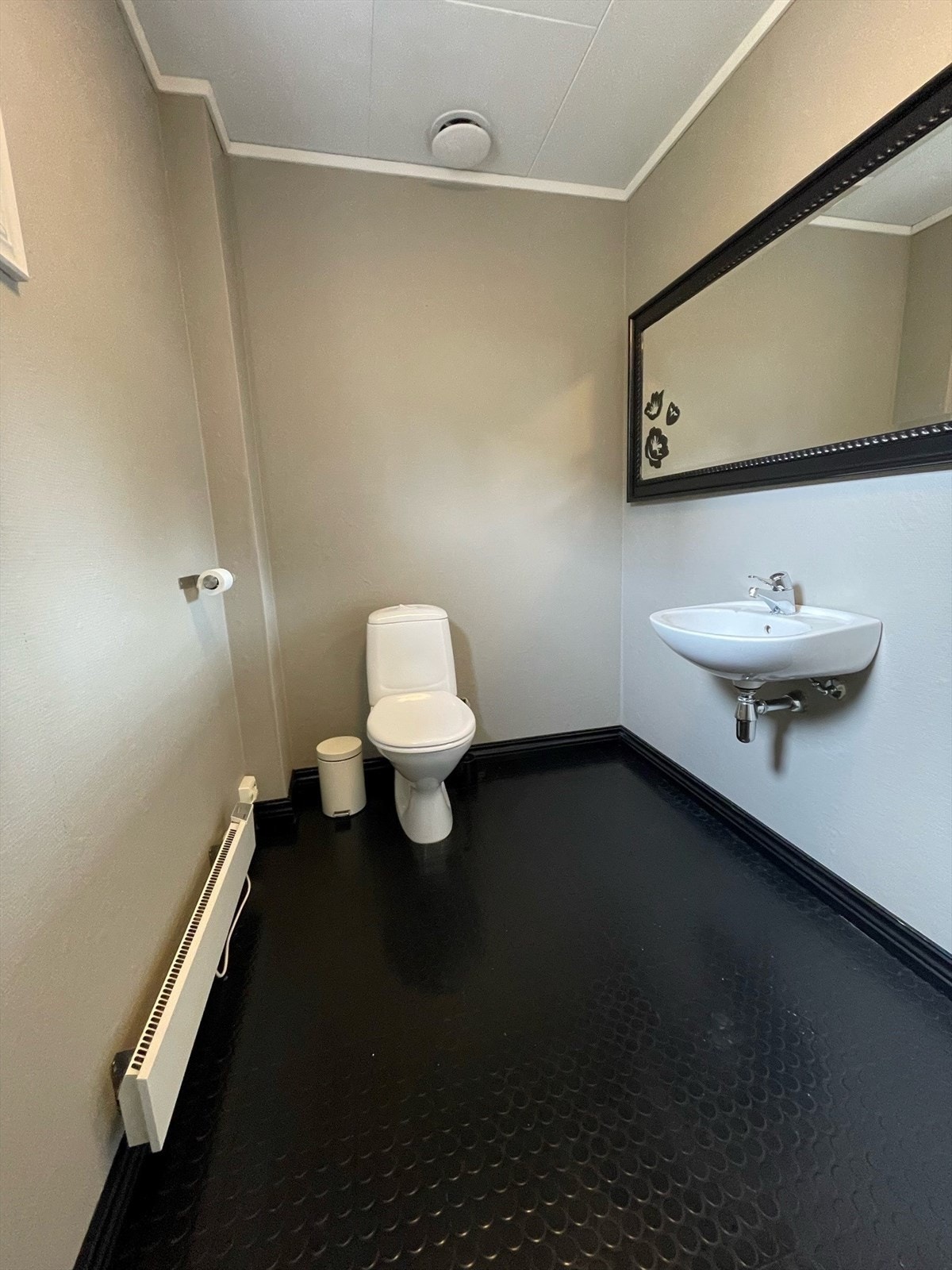 Gjestetoalett / Guest toilet Galleribilde