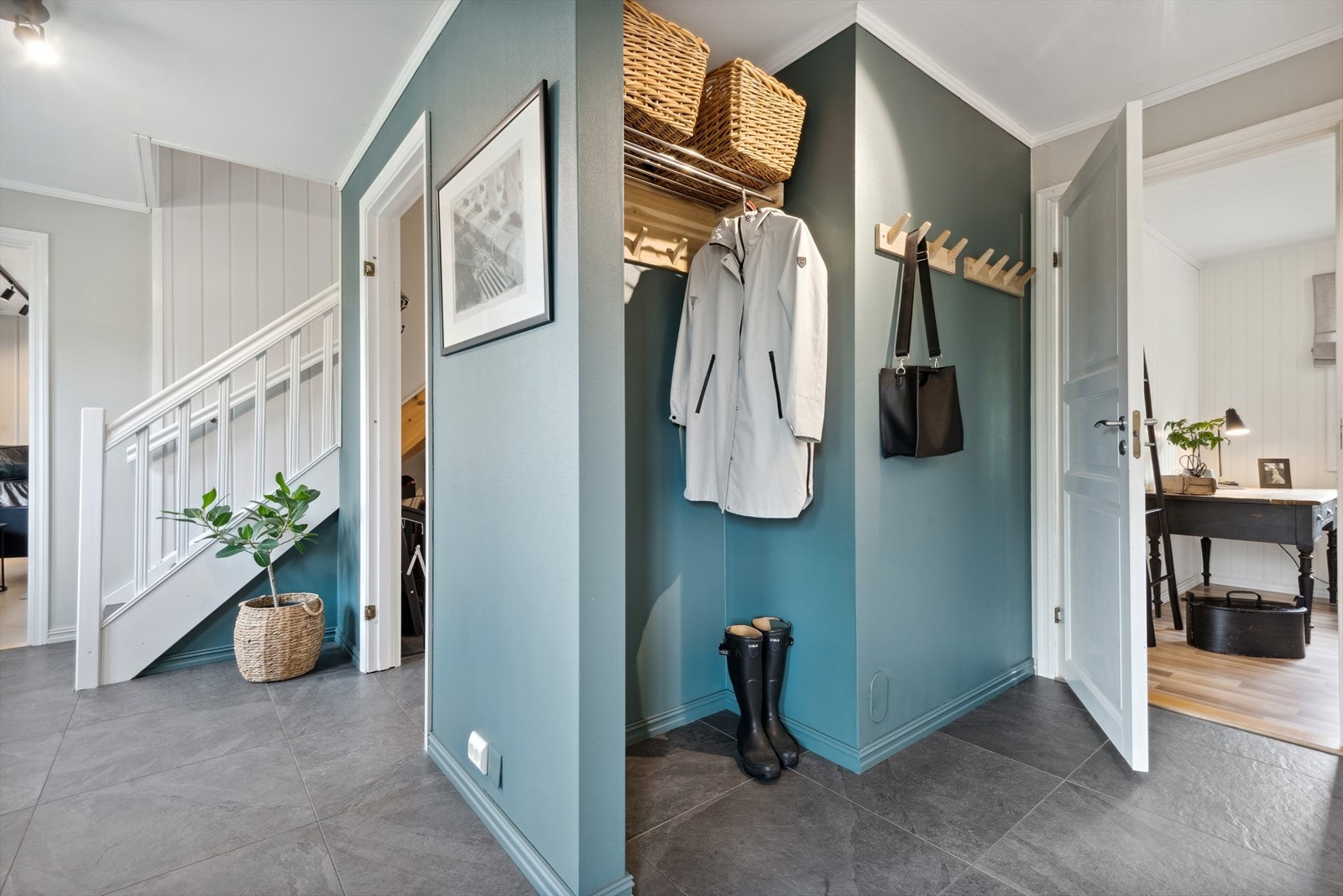 De fleste overflater i huset er overflatebehandlet i 2020-2023. Galleribilde