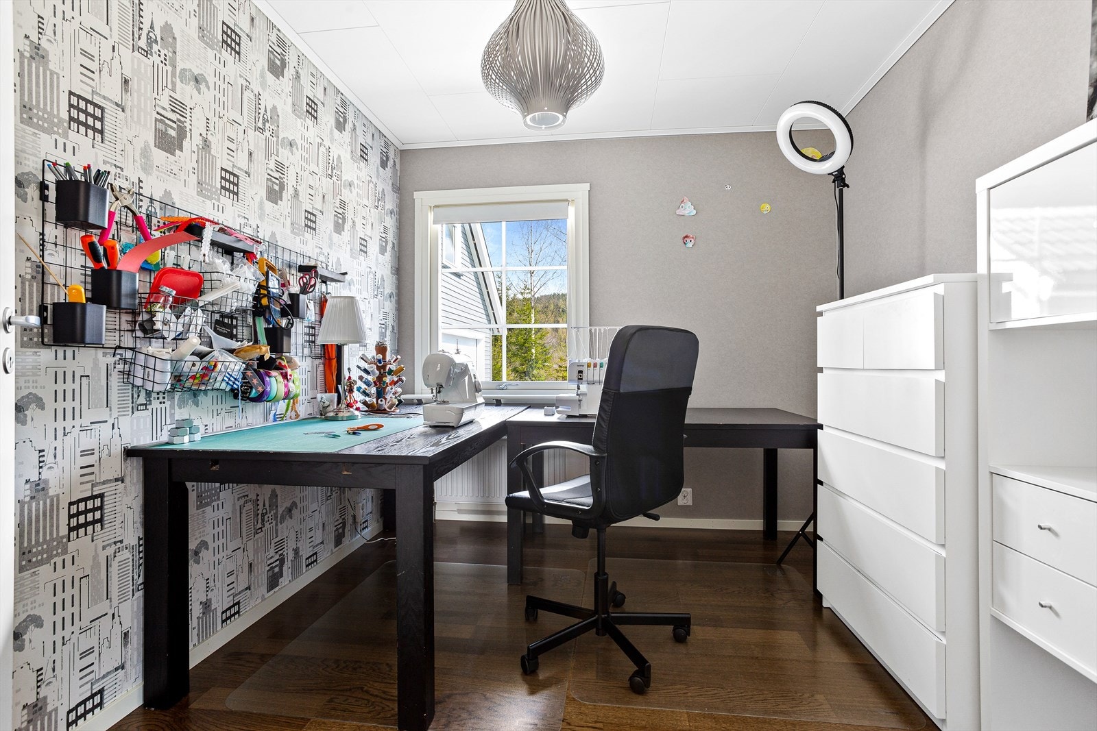 Soverom 3: Rommet passer veldig fint som barnerom, gjesterom, kontor etc. Galleribilde