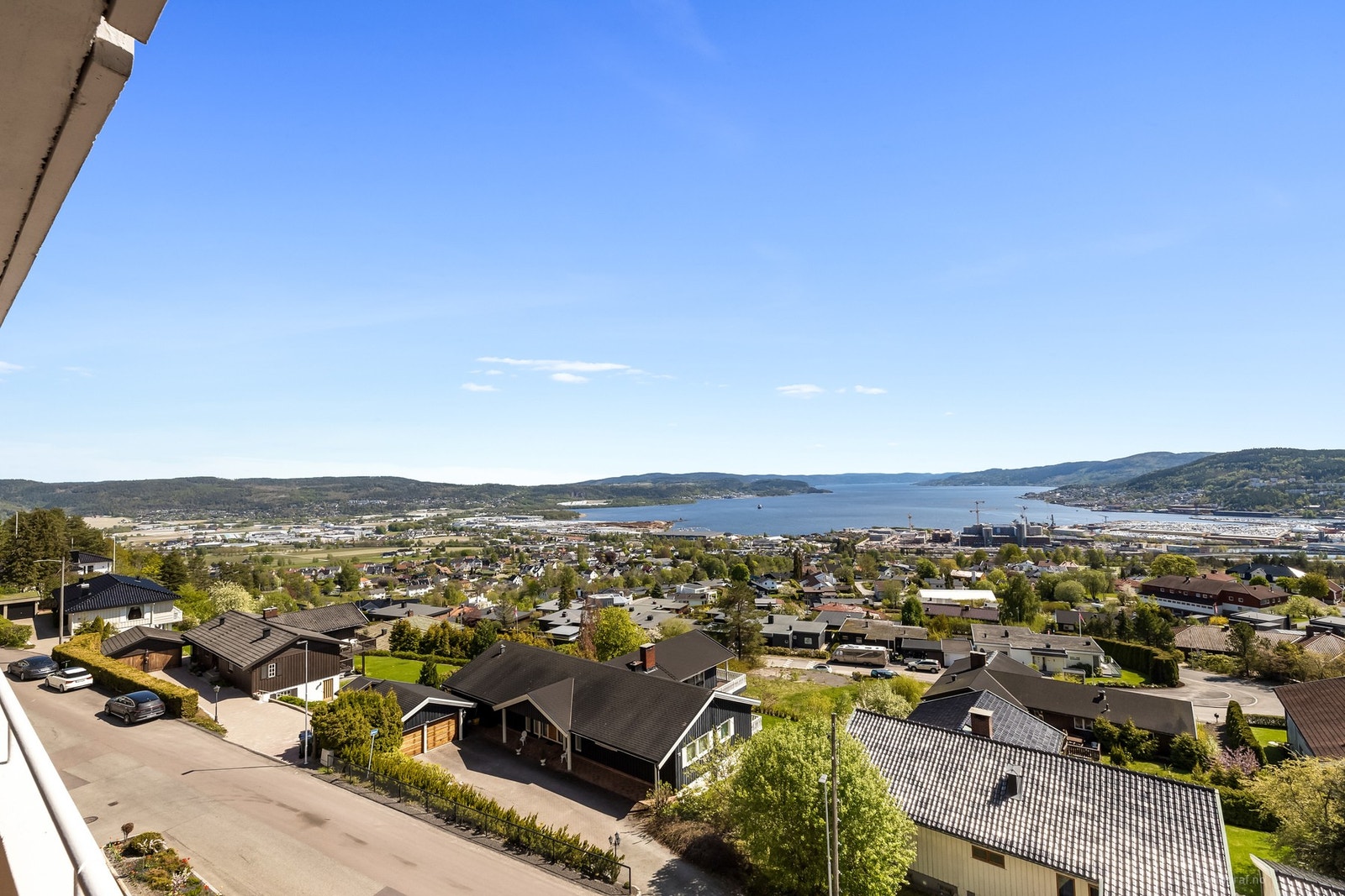Nydelig fjordutsikt. Galleribilde
