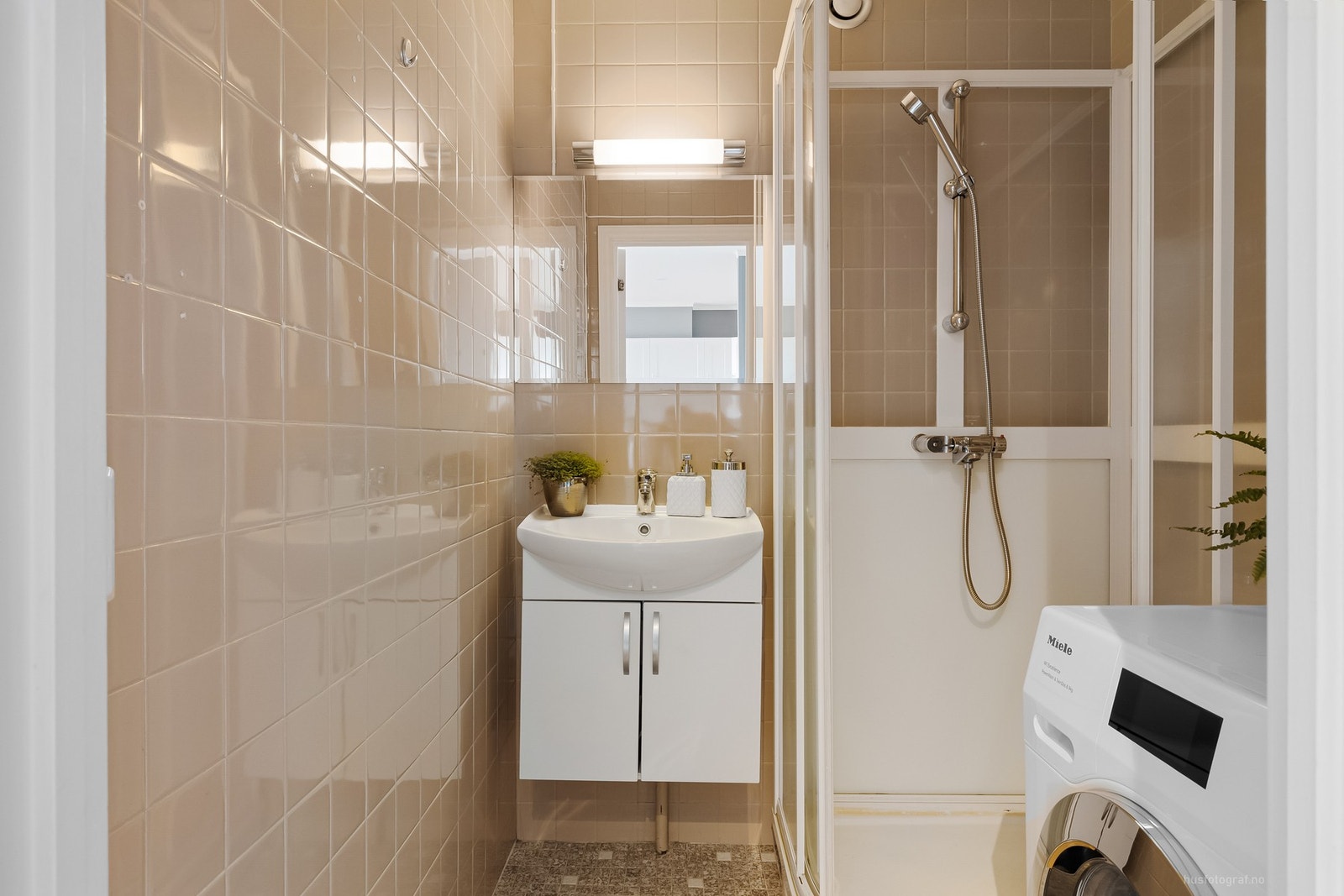 Badet/røropplegg skal oppgraderes i regi av borettslaget etter planen. Galleribilde