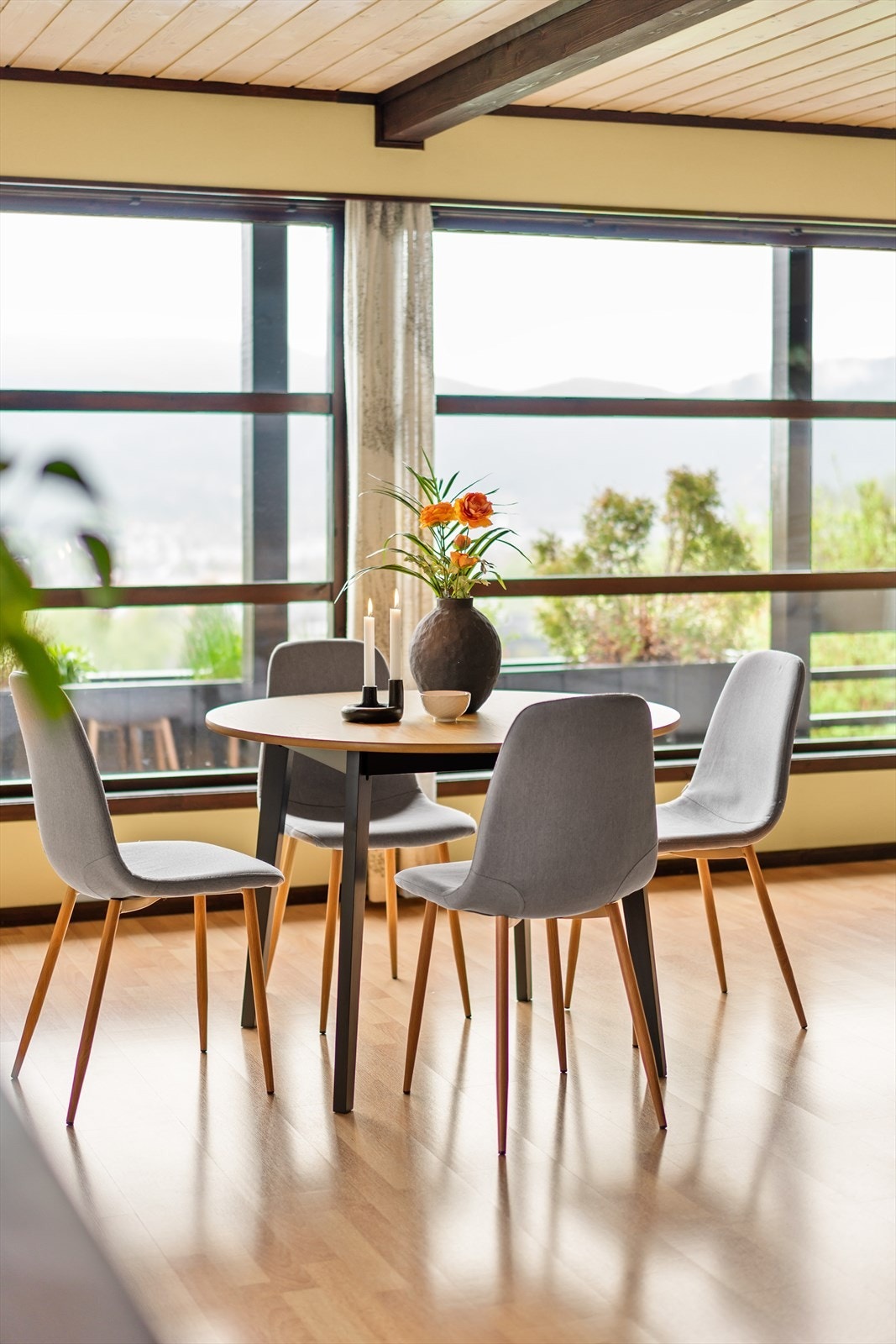 Spisestuedel Galleribilde