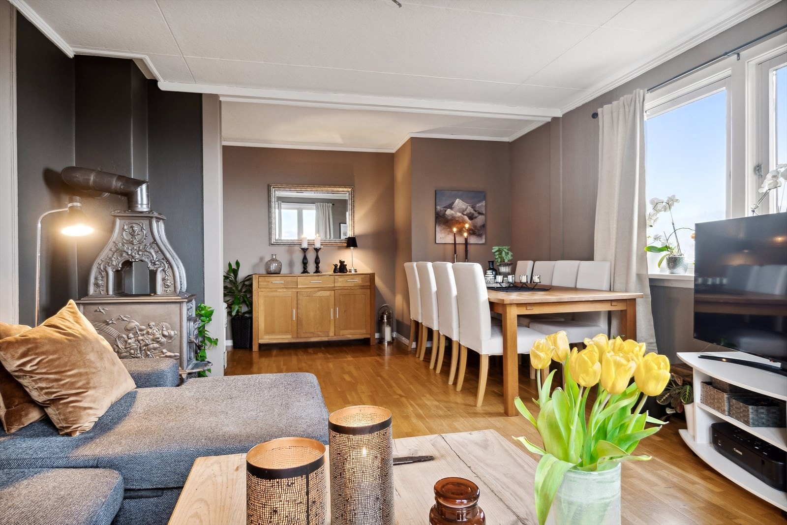 TV- og spisestue i 2. etasje. Galleribilde