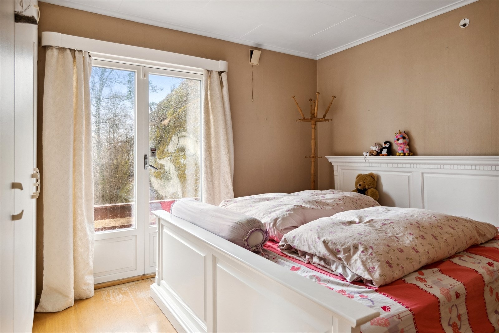 Dette soverommet har også utgang til terrassen. Galleribilde