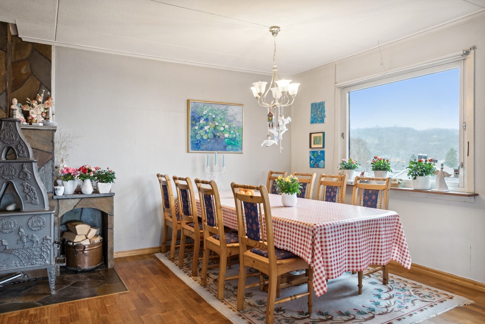 Spisestue 1. etasje. Galleribilde