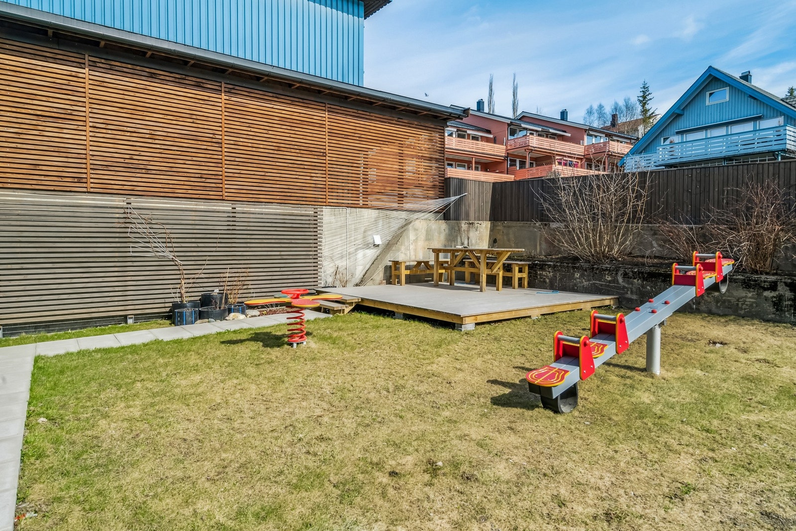 Borettslaget har også en lekeplass Galleribilde