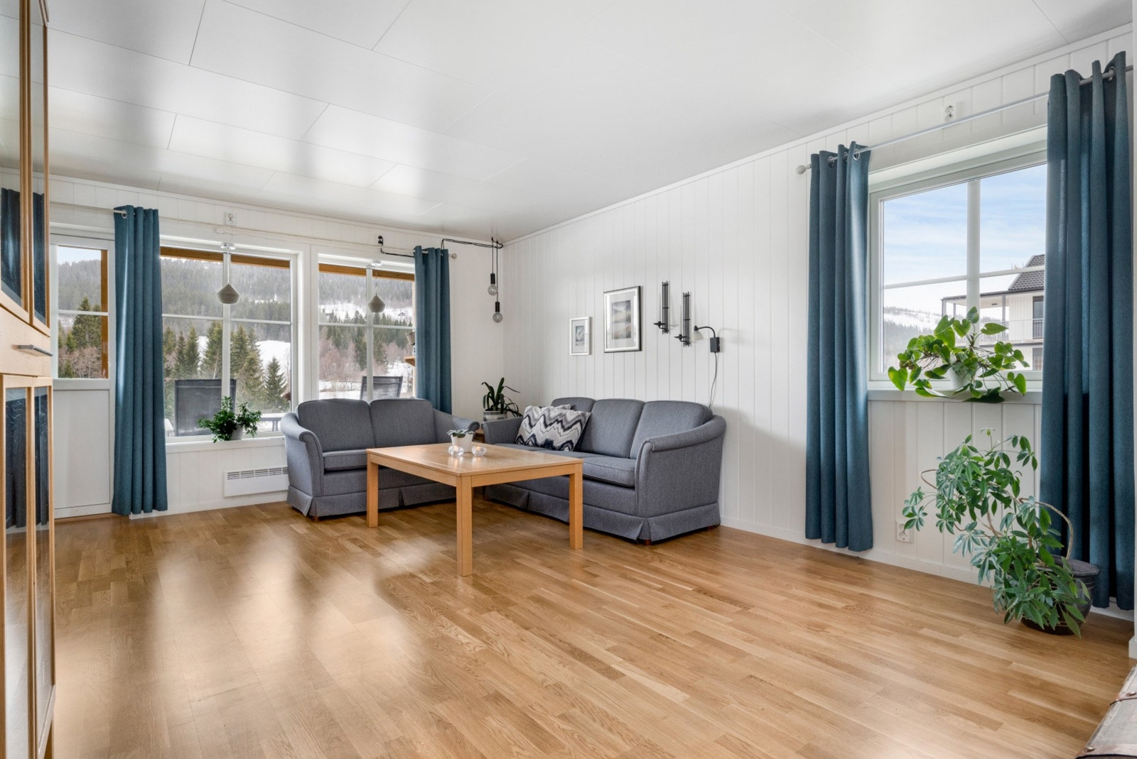 Fra stuen er det utgang til terrassen. Galleribilde