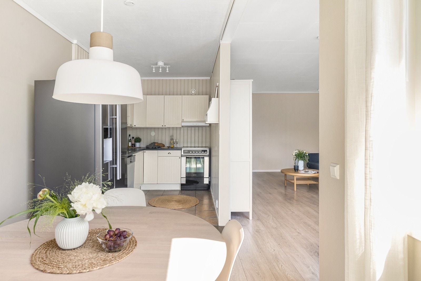 Her kan du enkelt underholde gjestene fra matlagingen Galleribilde