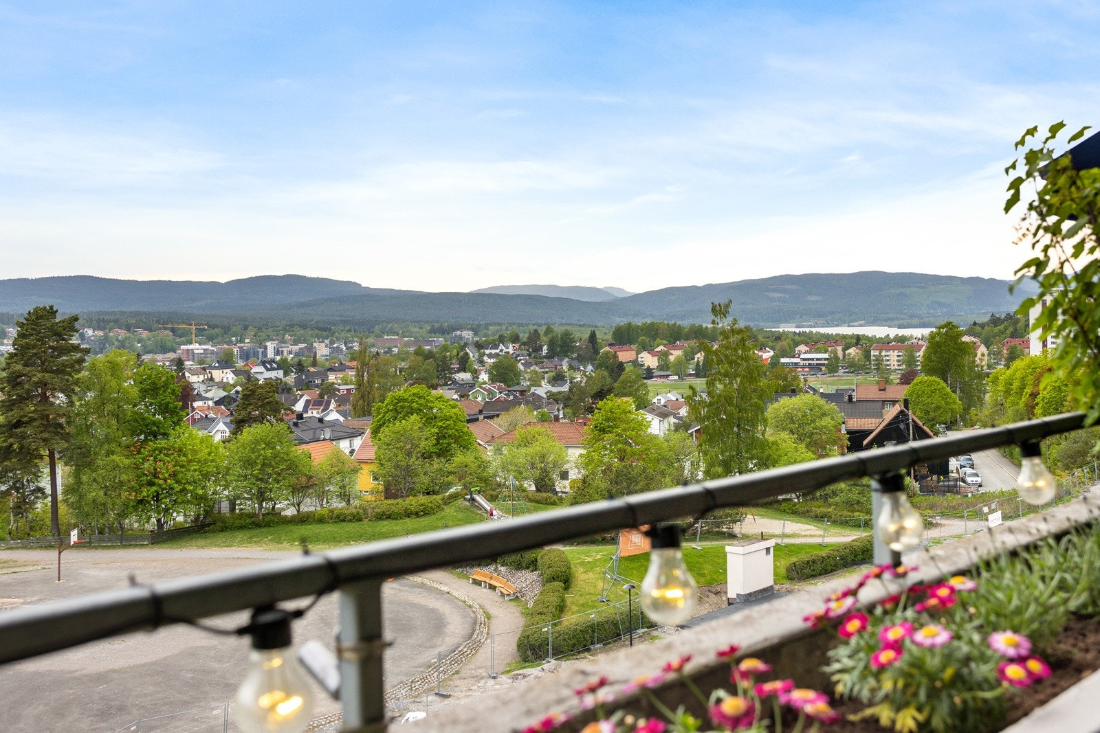Utsikt mot Maridalen Galleribilde