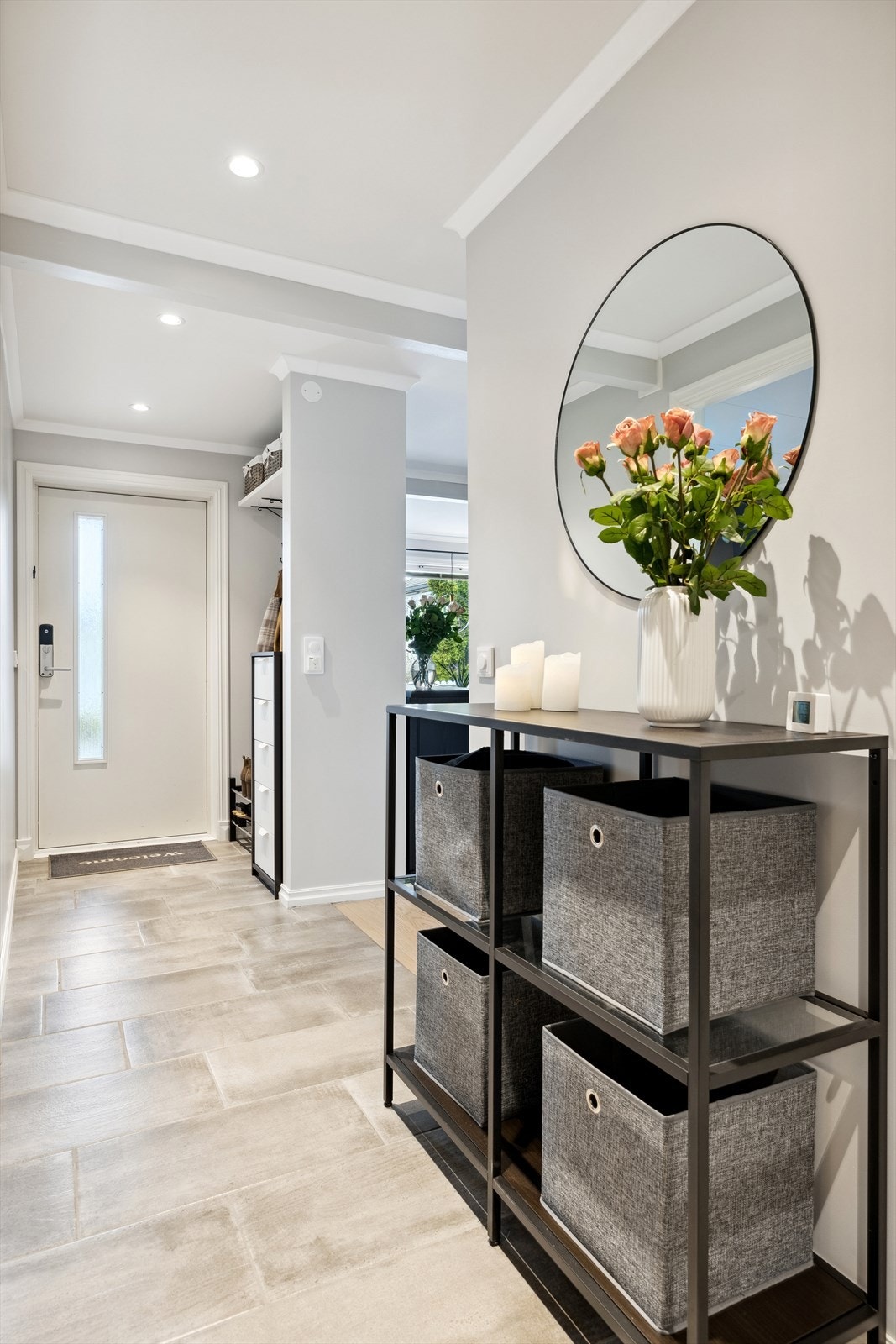 Velkommen inn - lys og innbydende entré. Galleribilde