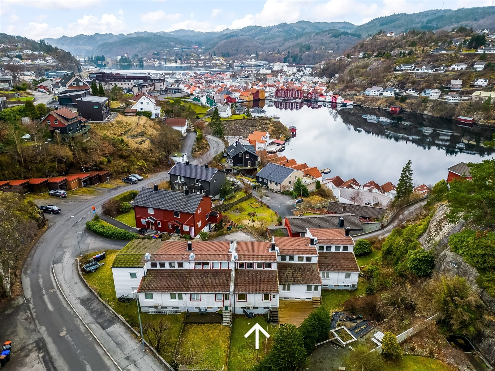 Velkommen til Dannevikveien 10!
Videre har du nærhet til sentrum og barneskole. Galleribilde