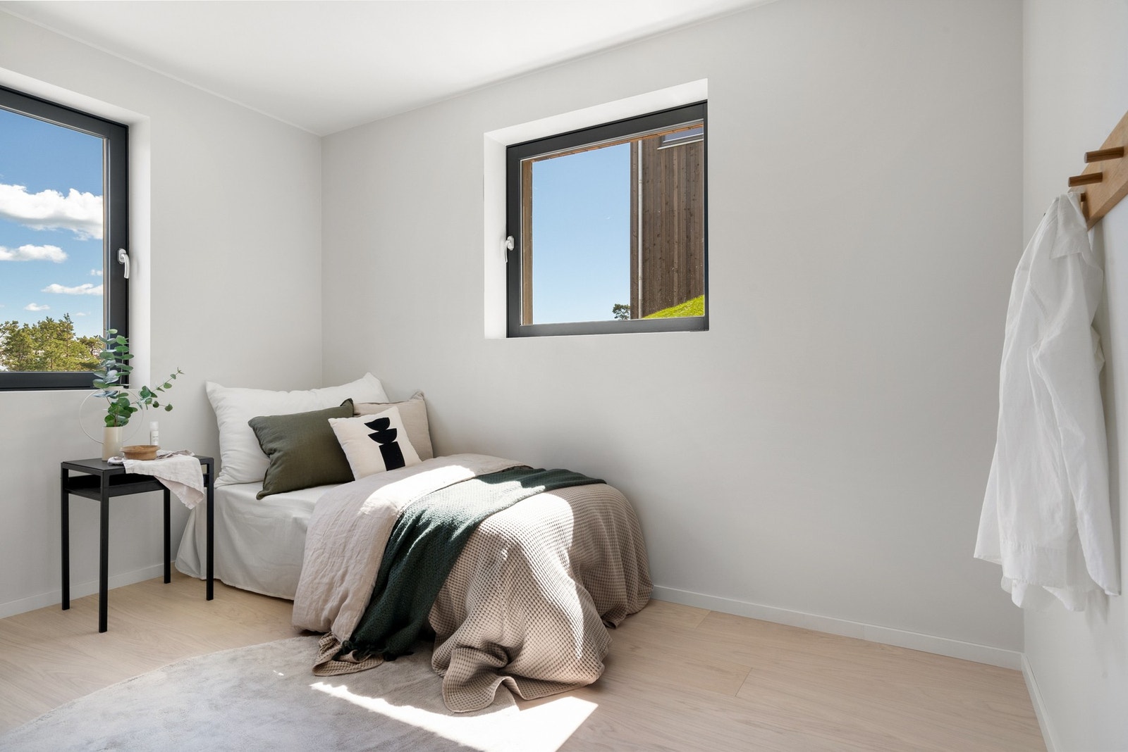 Lyst og flott soverom 3 Galleribilde