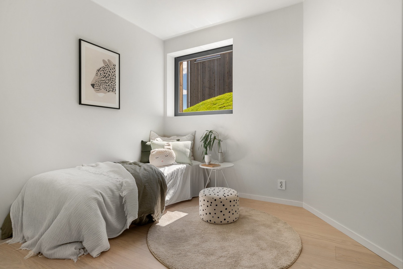 Soverom 2 er noe mindre og egner seg som et barne- eller gjesterom Galleribilde