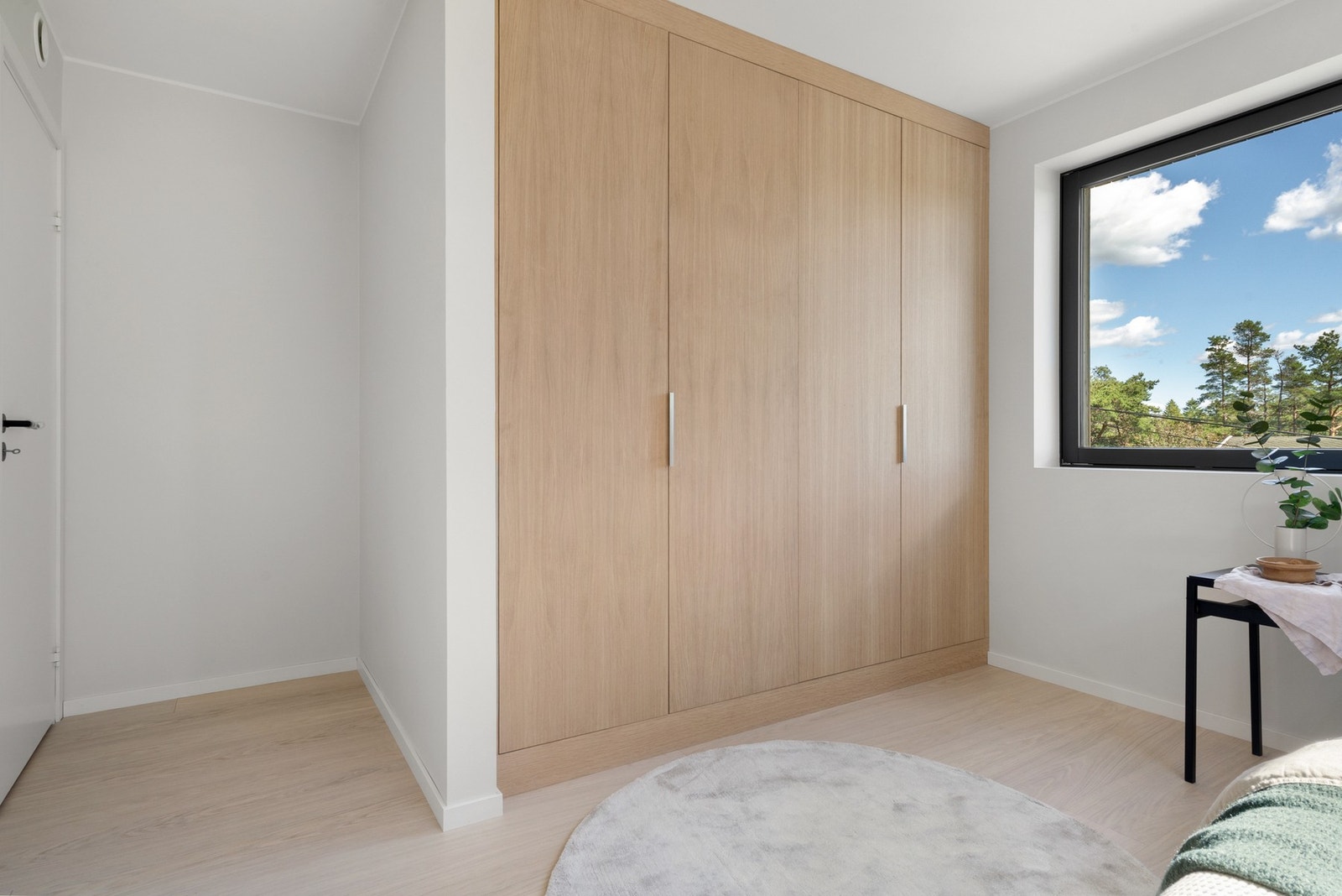Soverom 3 har garderobeskap Galleribilde