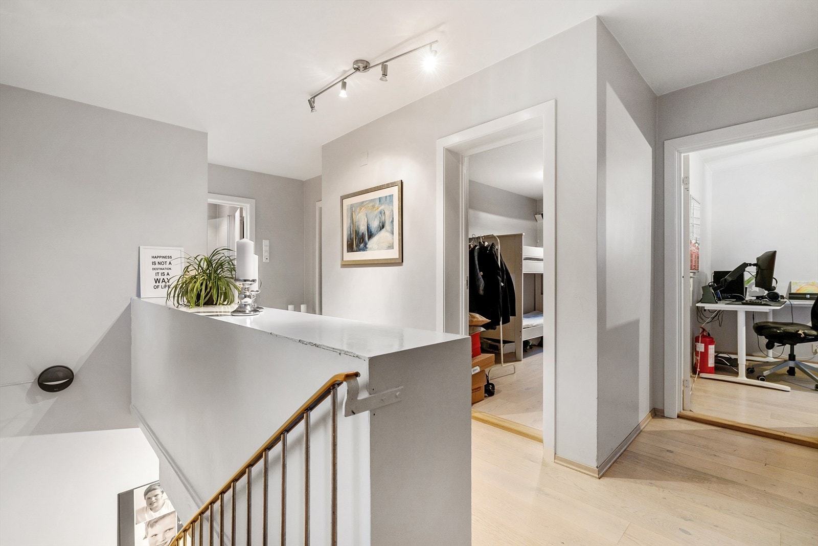 Trappen opp til 2. etasje Galleribilde