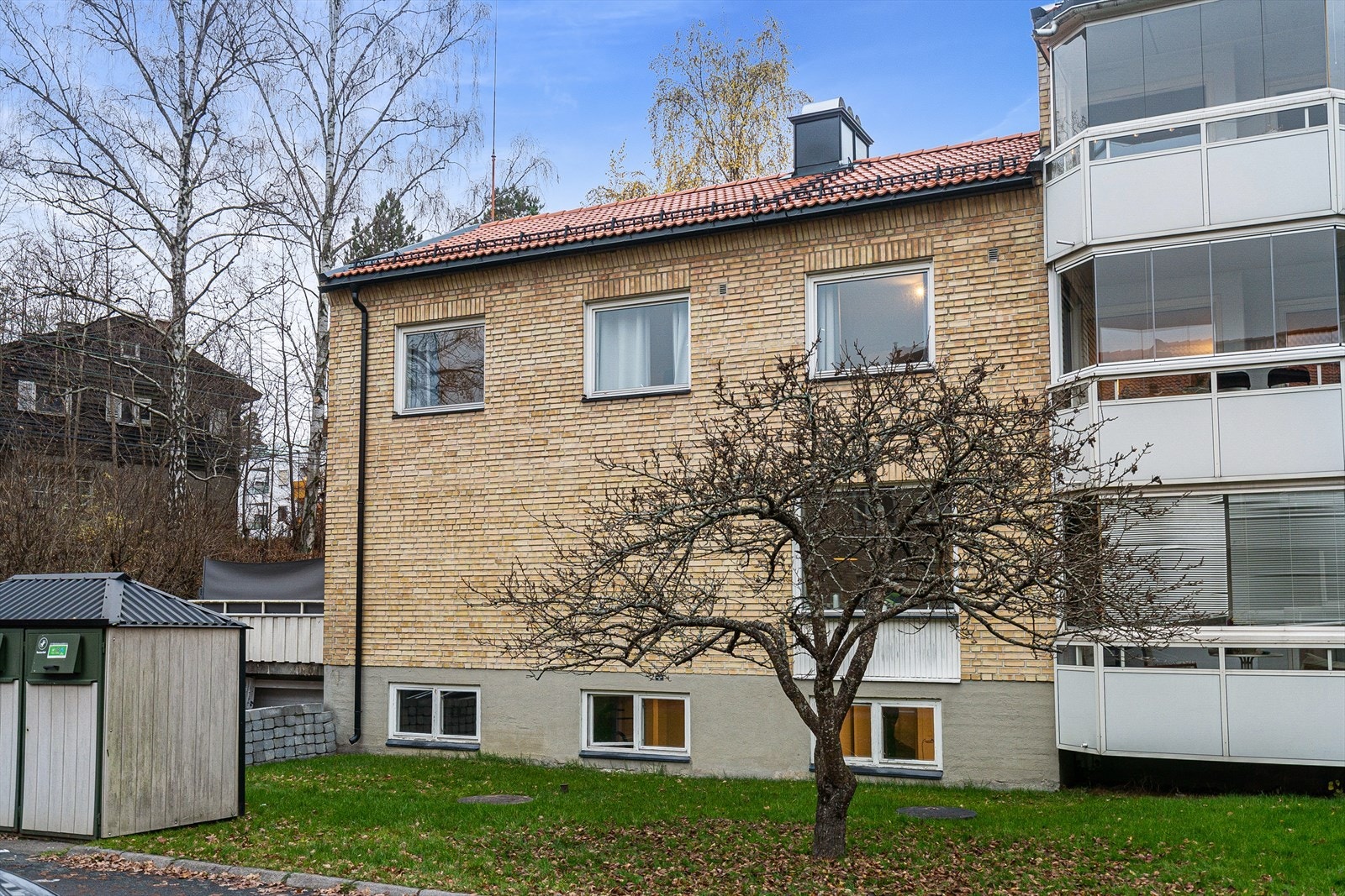 Fasade, høstbilde Galleribilde