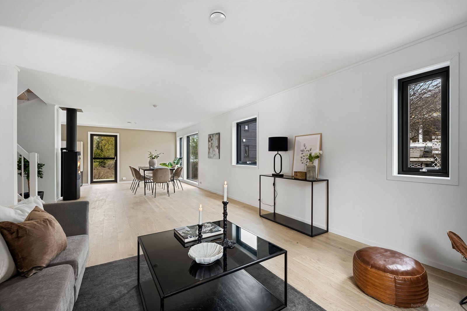 Lyse, moderne overflater med flott 1-stavs eikeparkett fra Boen Galleribilde