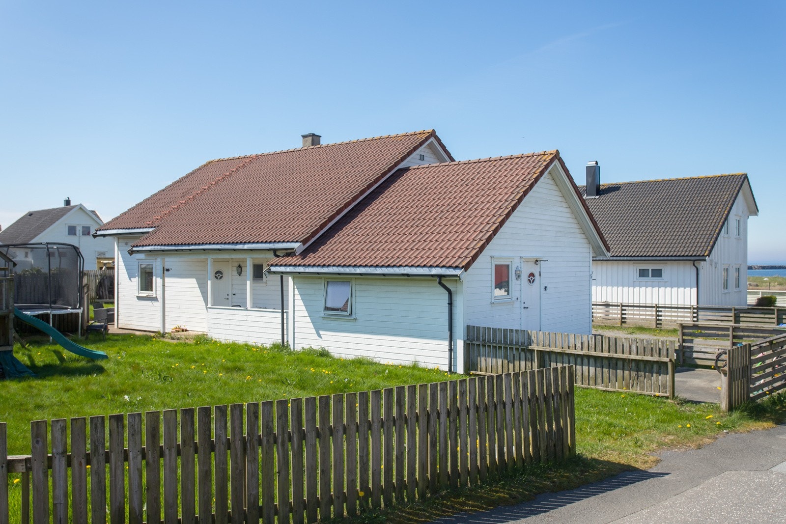 Eiendomsmegler MNEF Anita Cecilie Gabrielsen ønsker velkommen til Bakkan 5! Galleribilde