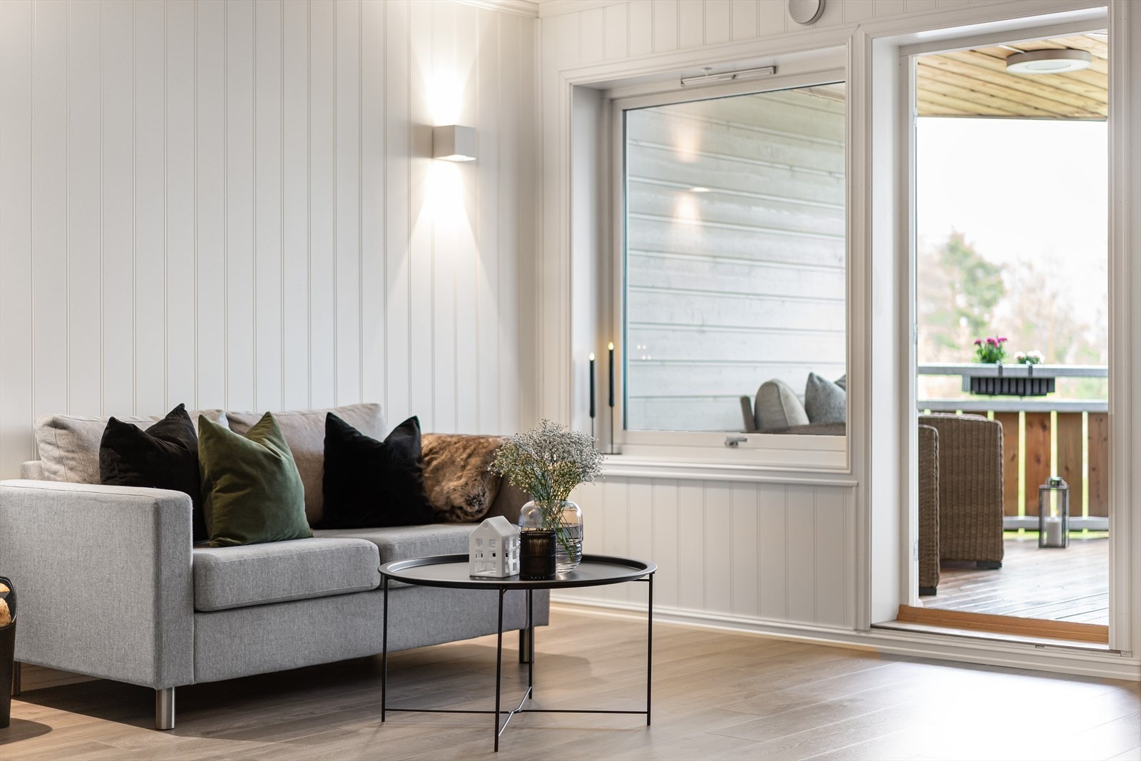 Utgang til takoverbygget balkong fra stua. Galleribilde
