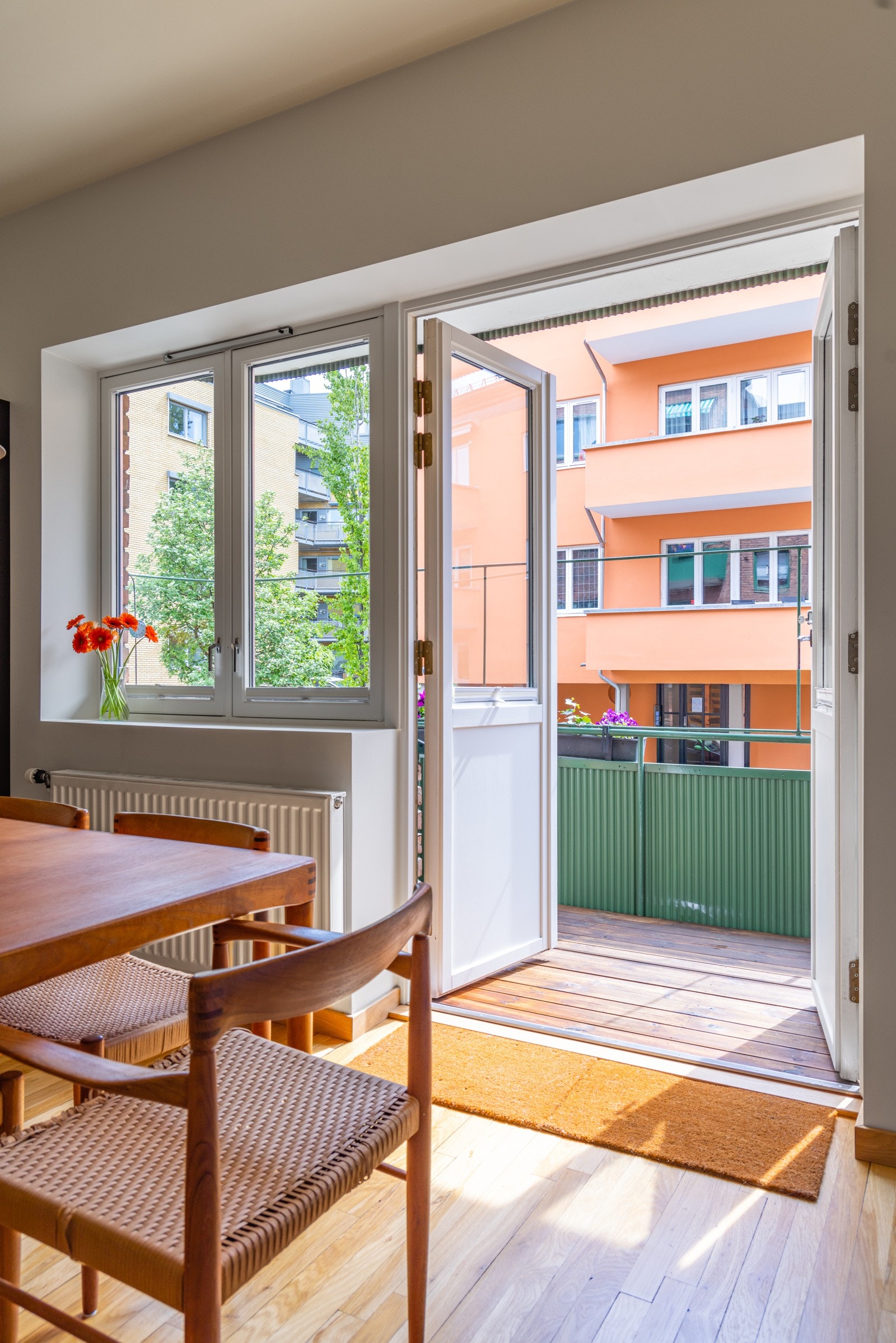 Fra stuen har man utgang til en herlig balkong Galleribilde