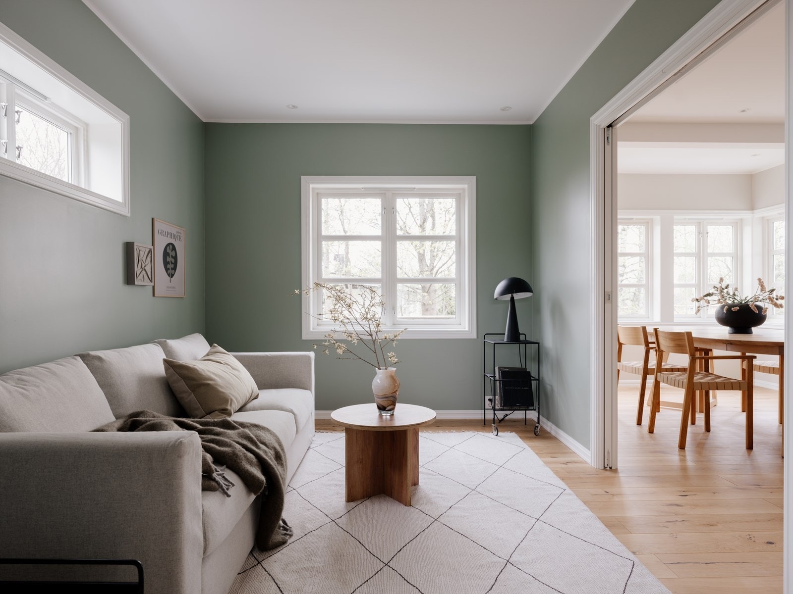 Fint å ha en egen TV-stue i dette rommet. God plass til sofagruppe e.l. Galleribilde