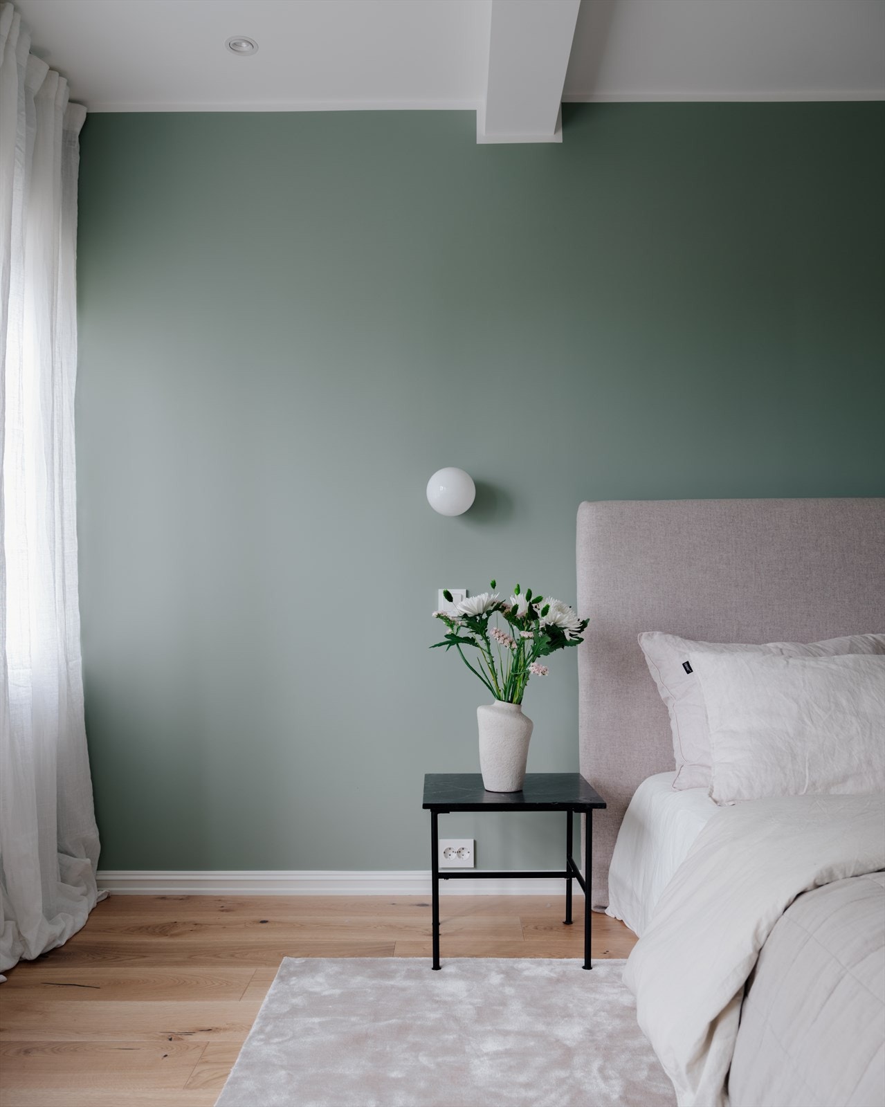 Det er ny isolasjon i innervegger i både 1. og 2. etasje i boligen Galleribilde