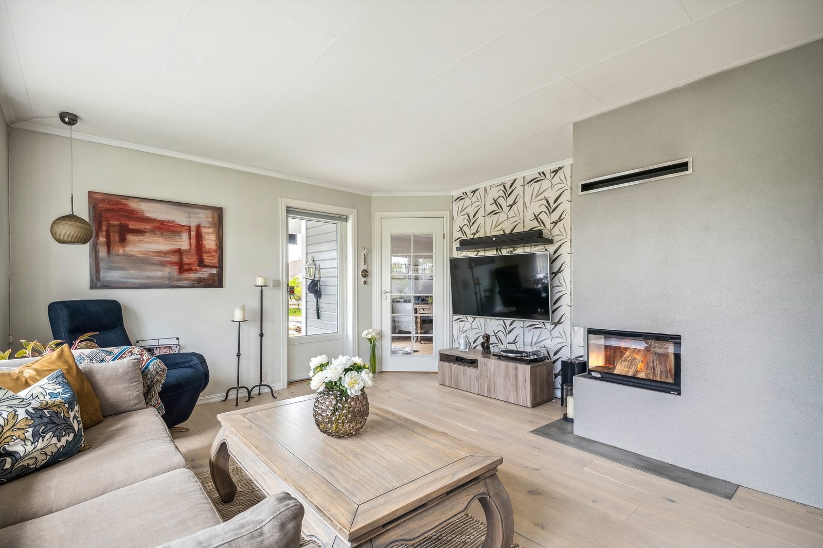 Peisen sørger for ekstra varme og god stemning på kjølige dager. Galleribilde